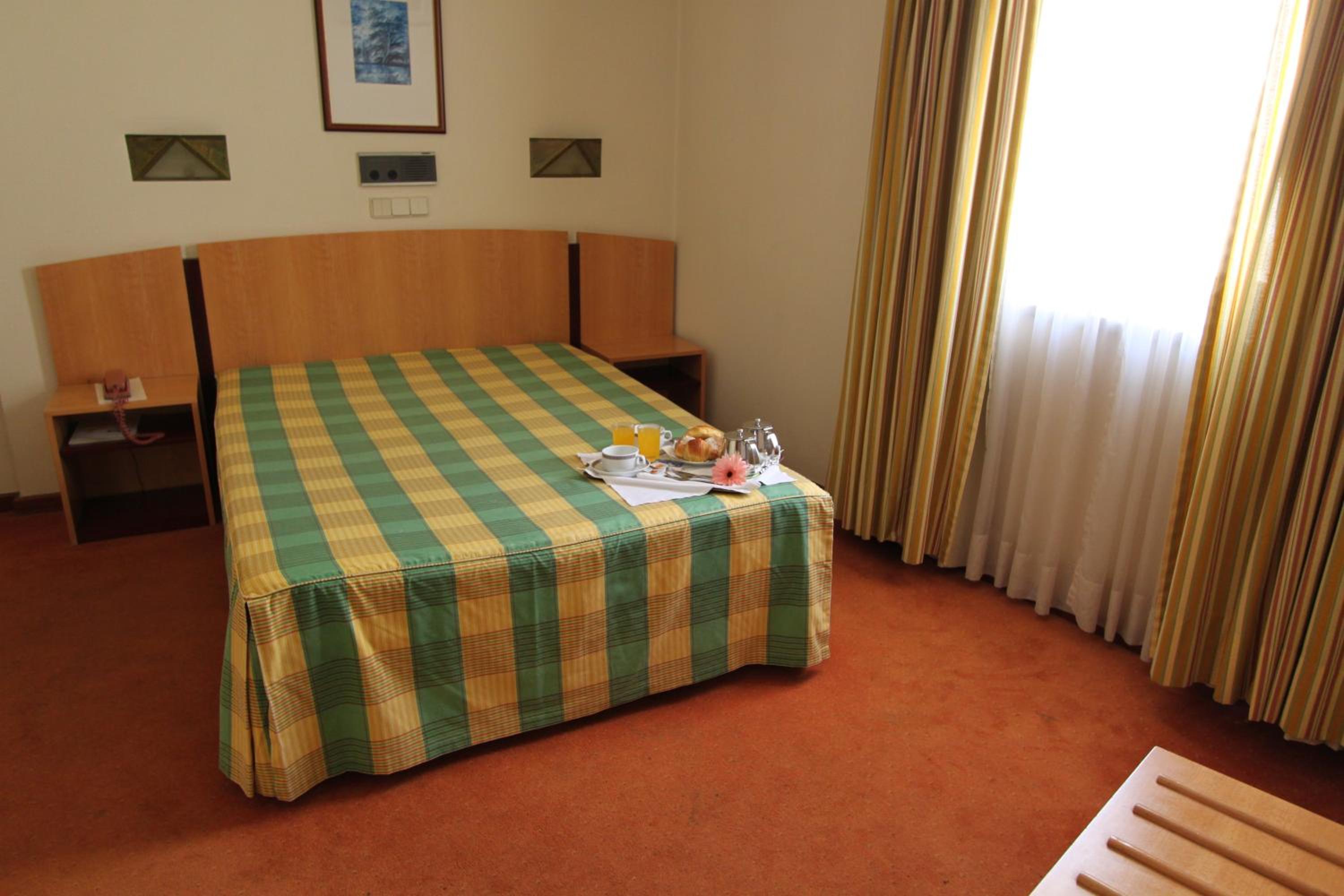 Double or Twin Room - Photo 1