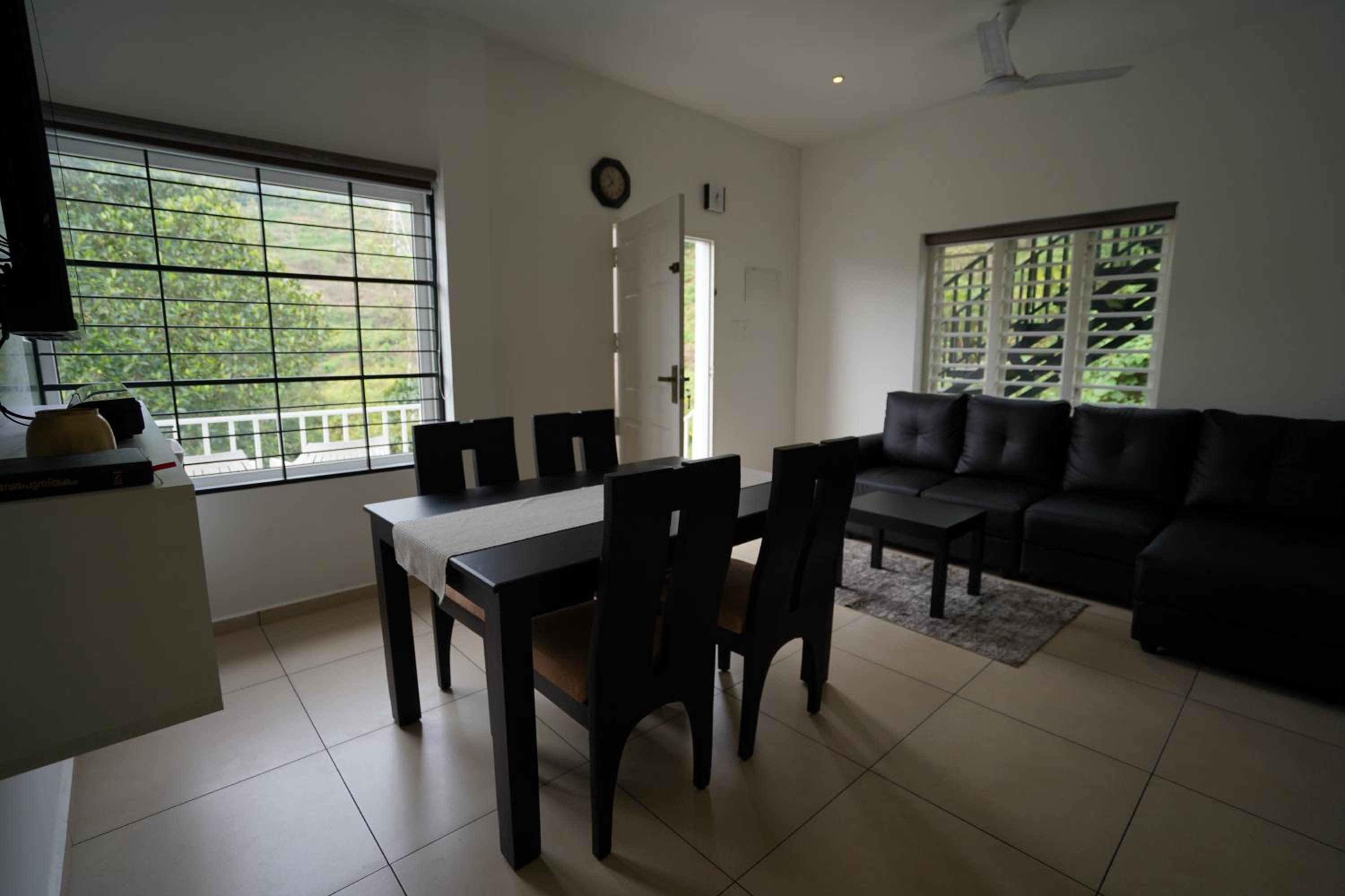 Superior Two-Bedroom with Tea plantation view photo 3