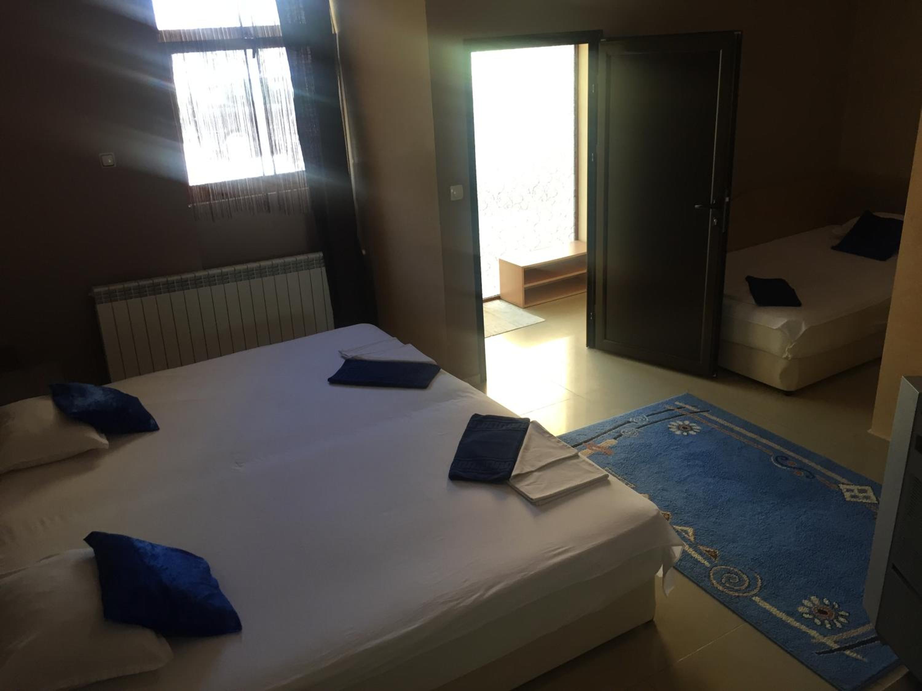 Comfort Triple Room With Shower photo 3