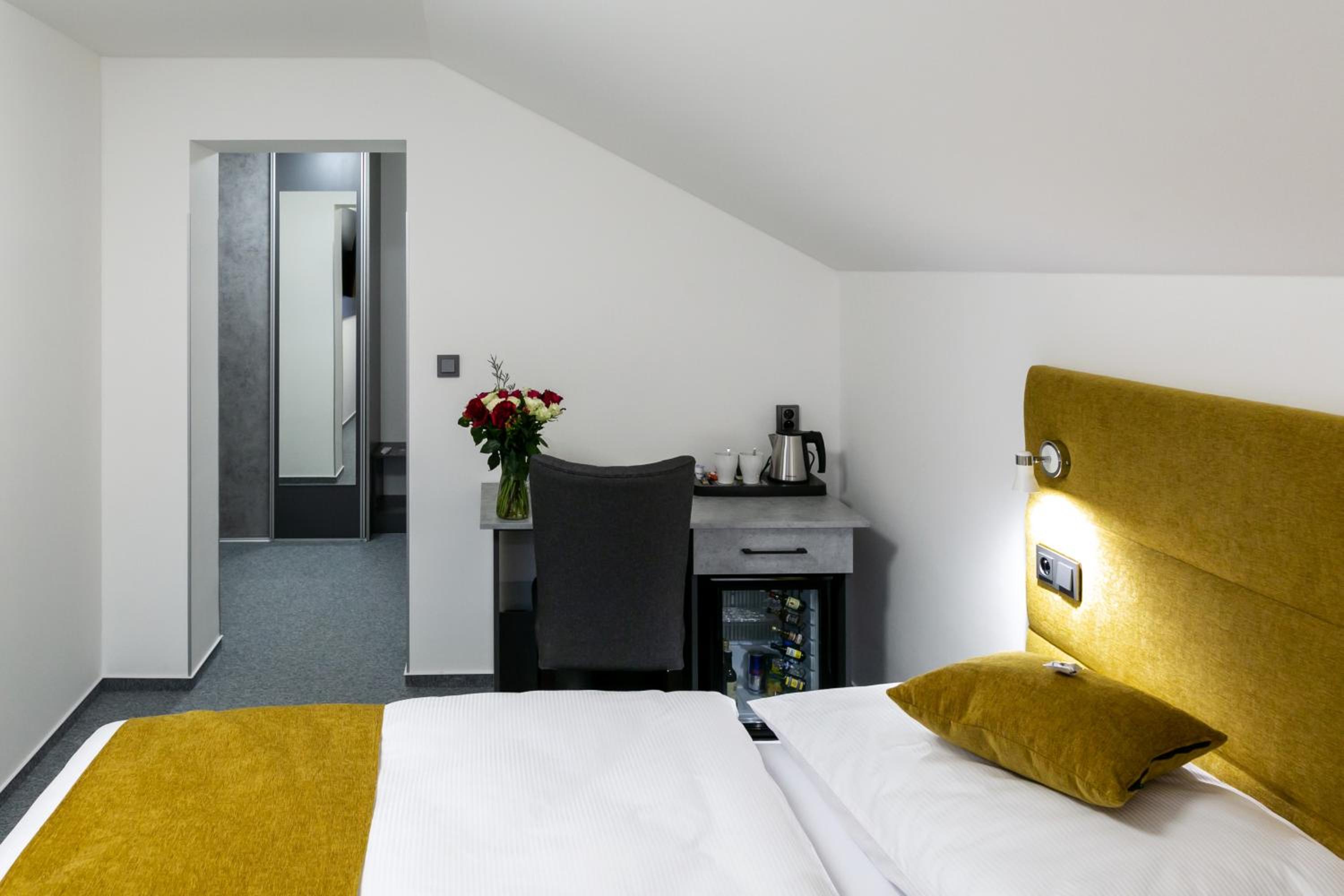 Standard Double or Twin Room photo 2