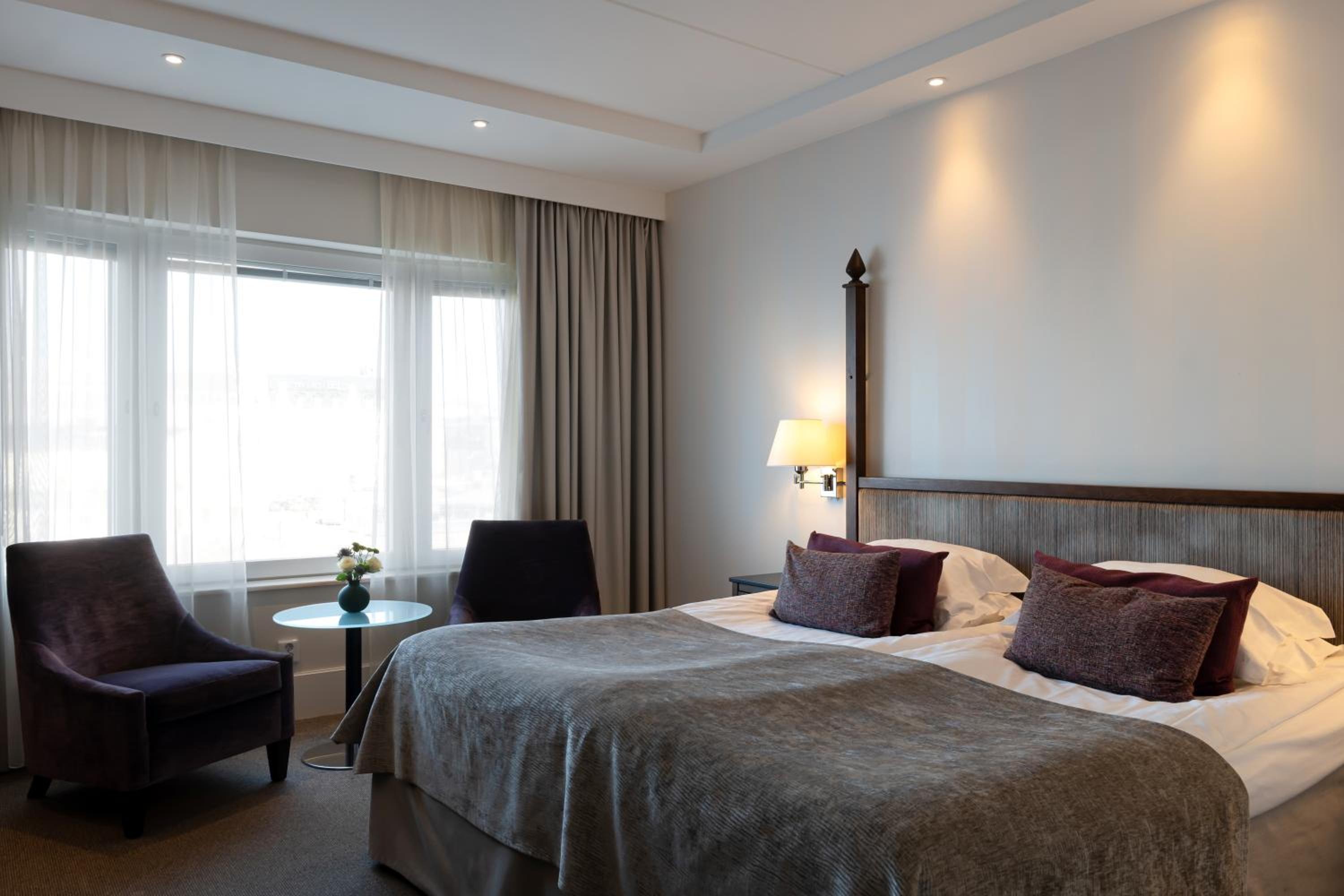 Deluxe Double Room with View - Photo 9