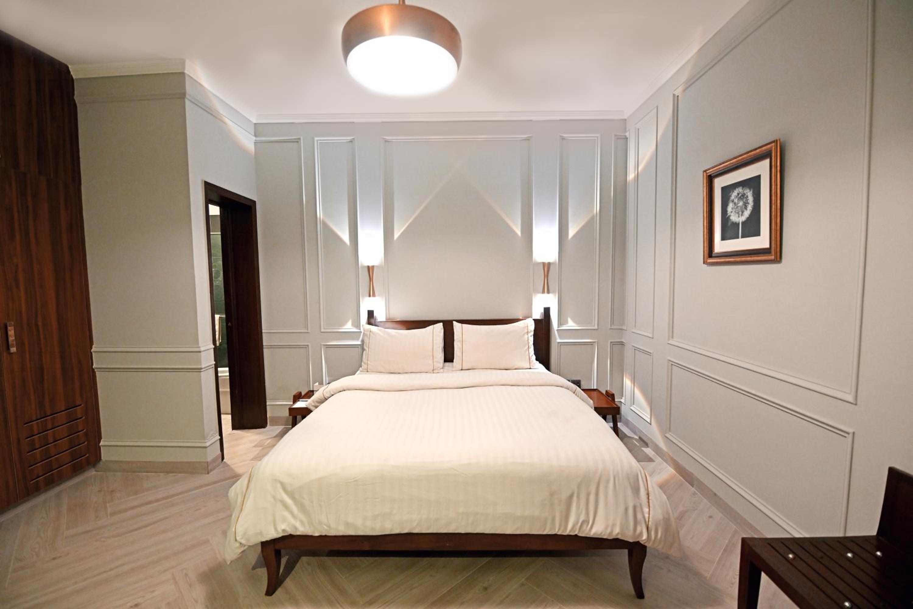 Deluxe Queen Room photo 1