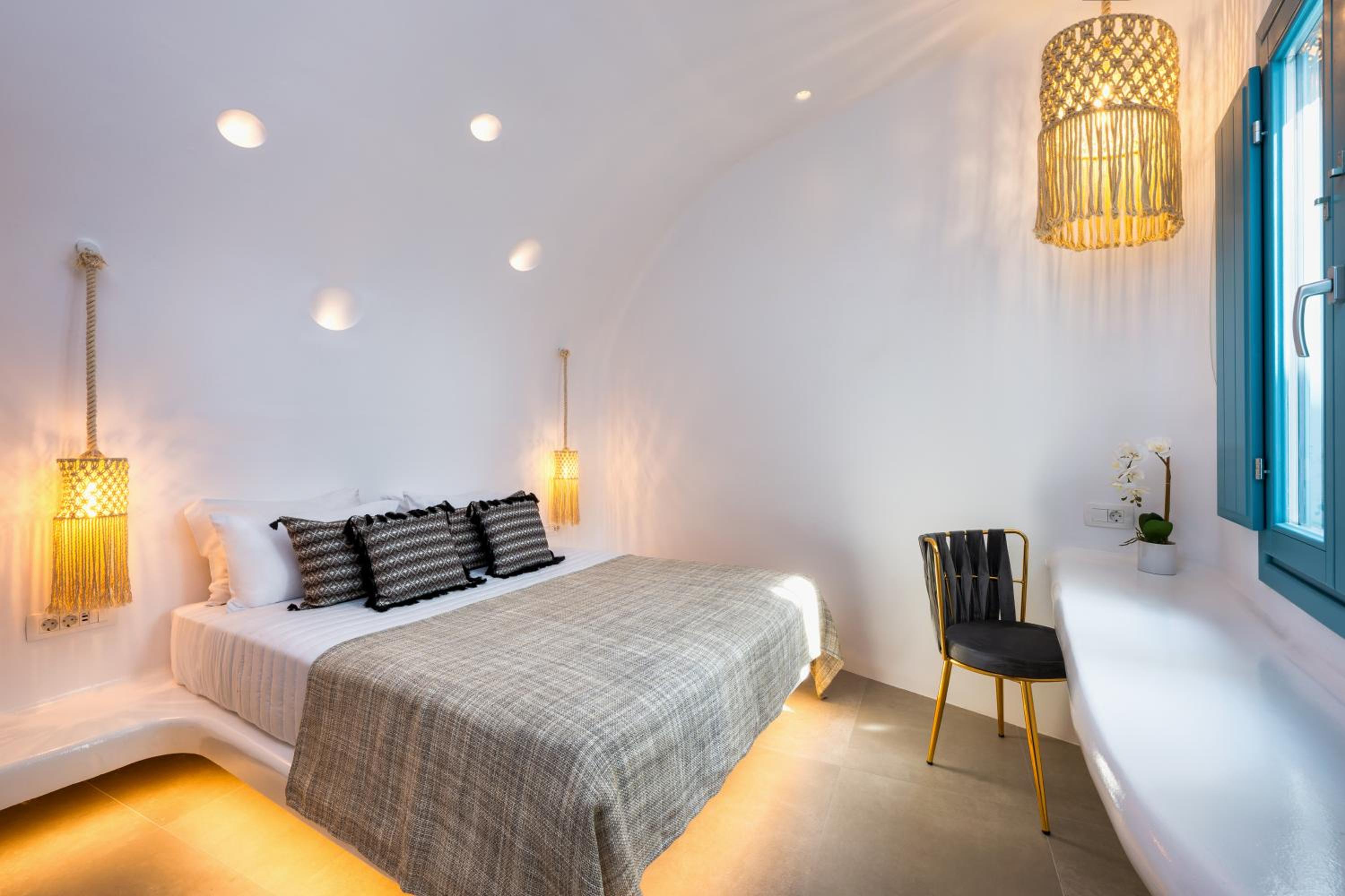 Two-Bedroom Villa - Photo 18
