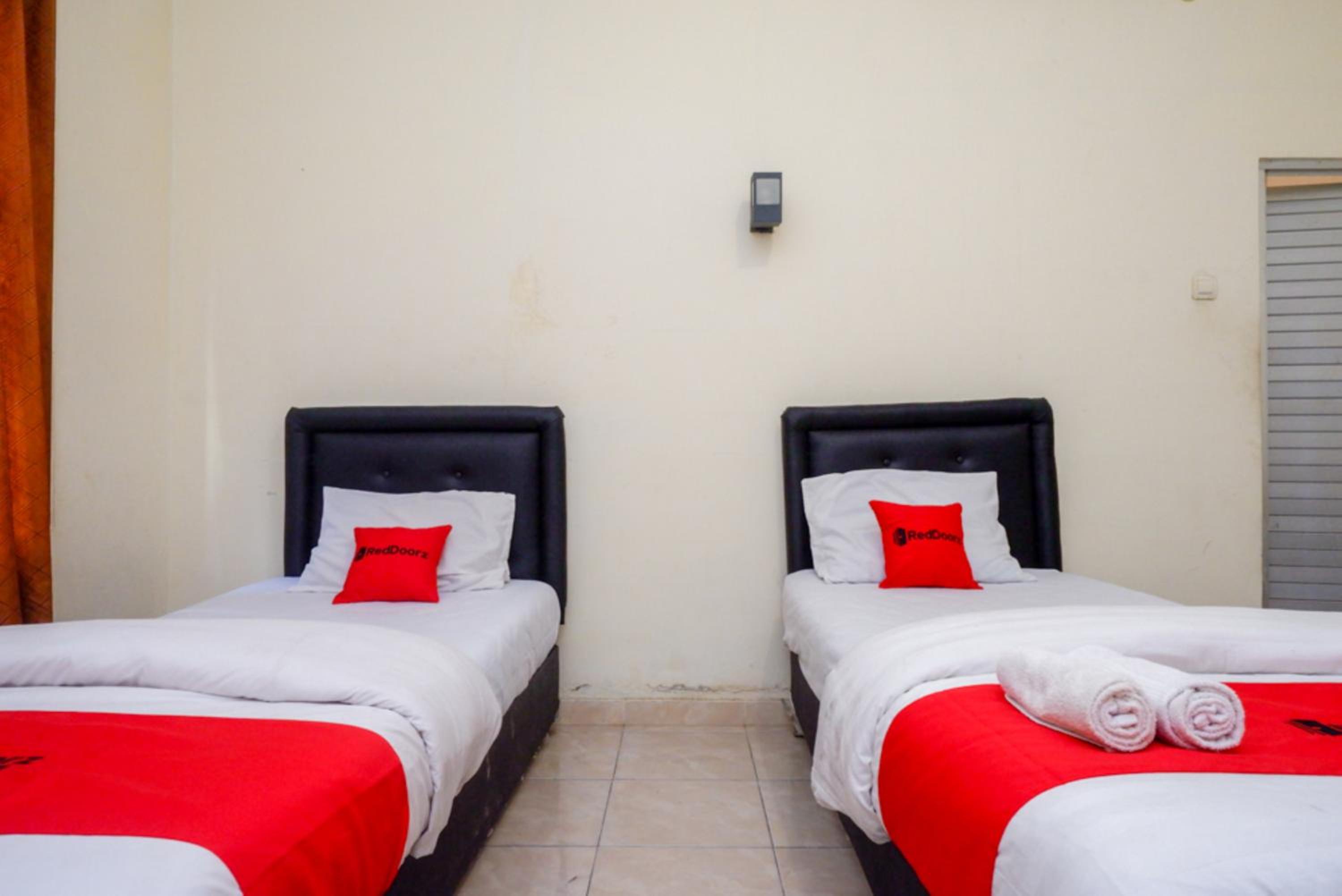 Twin Room - Photo 3