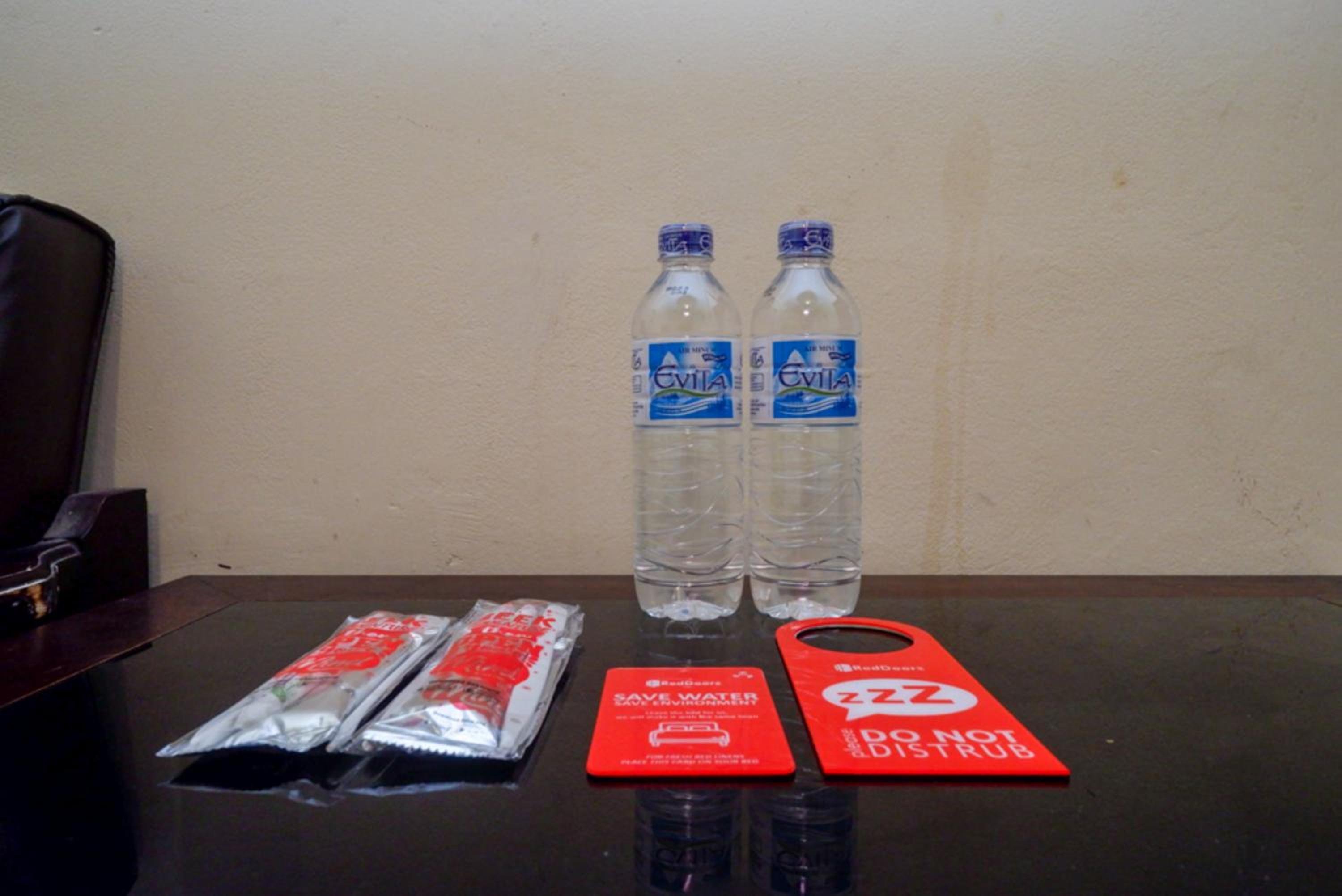 Twin Room - Photo 5