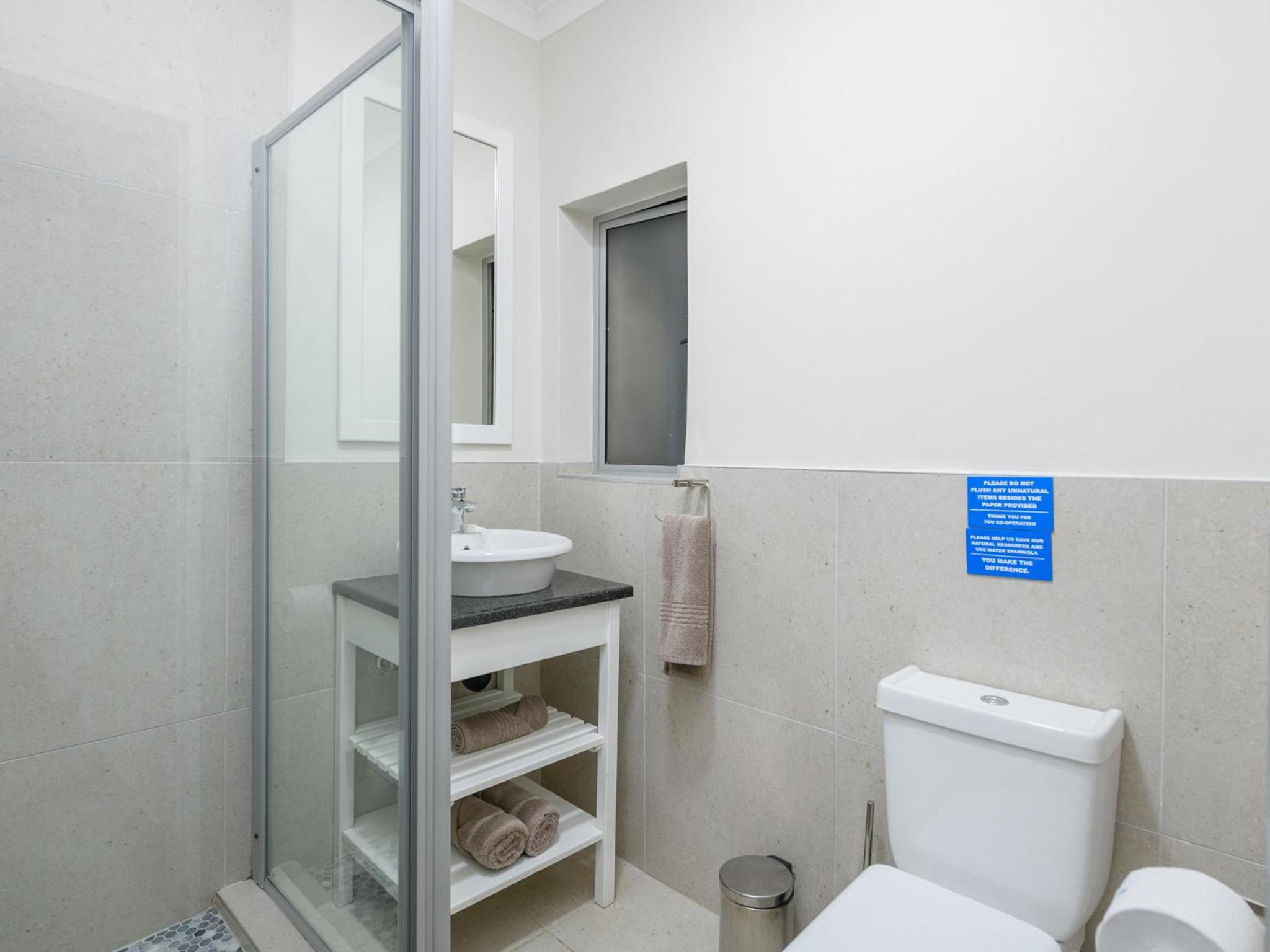  Two Bedroom Family Apartment - Photo 3