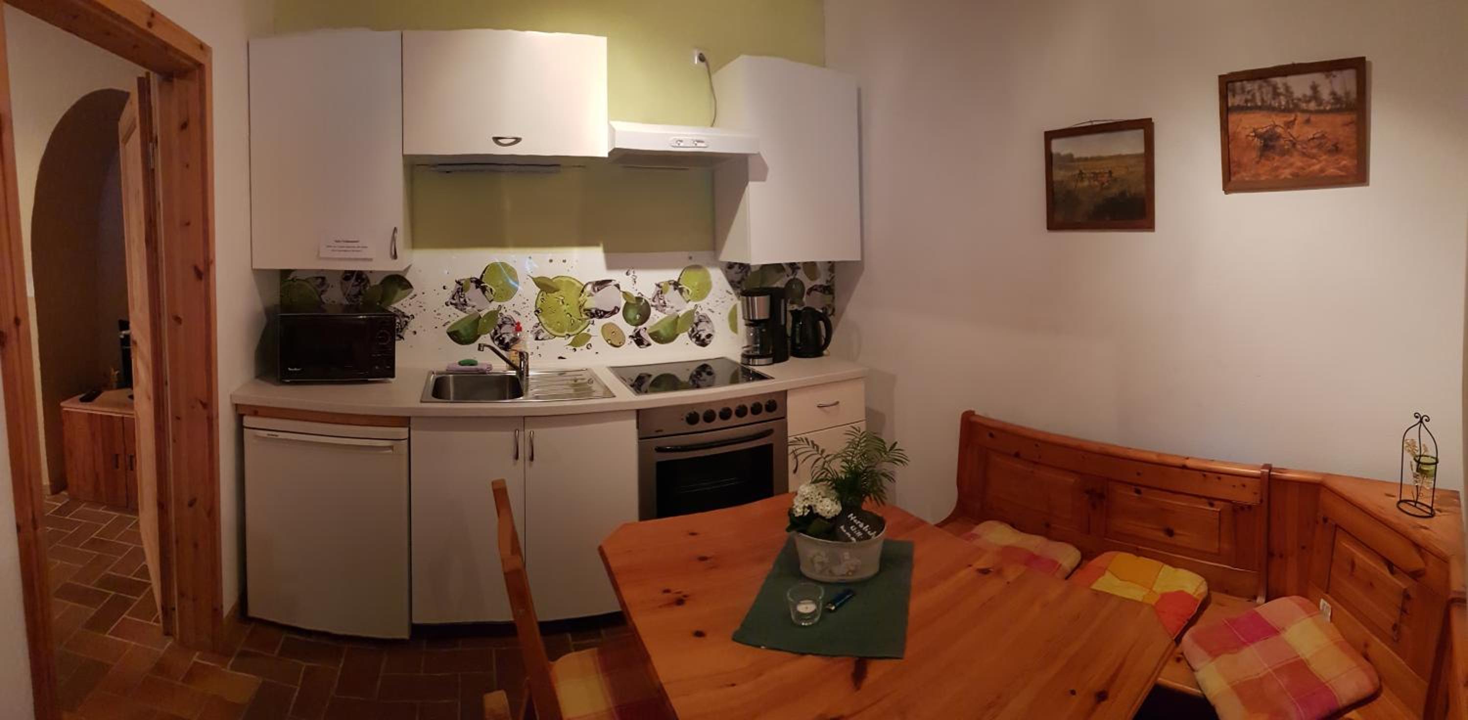 One-Bedroom Apartment photo 2