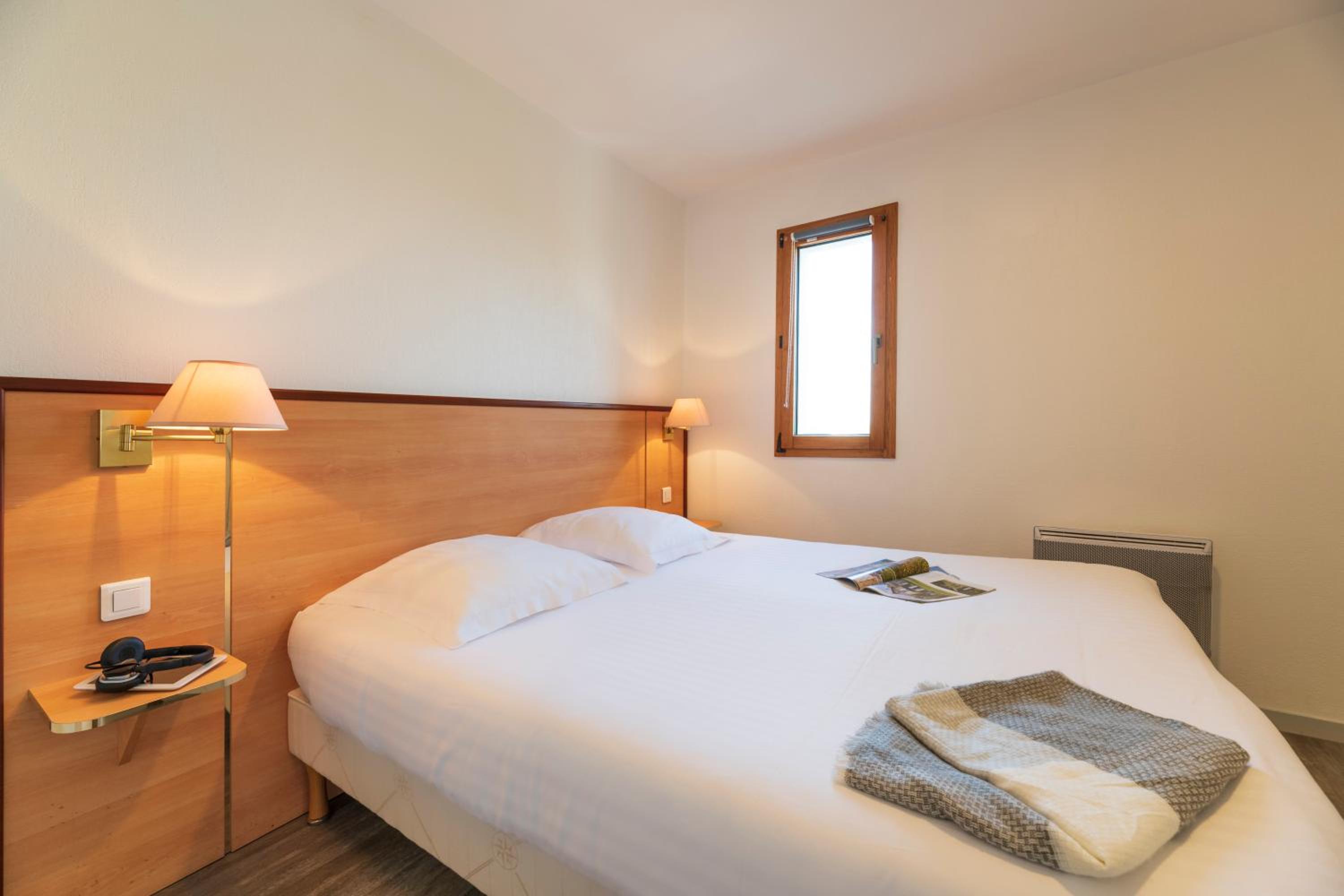 Two-Bedroom Apartment - Photo 10
