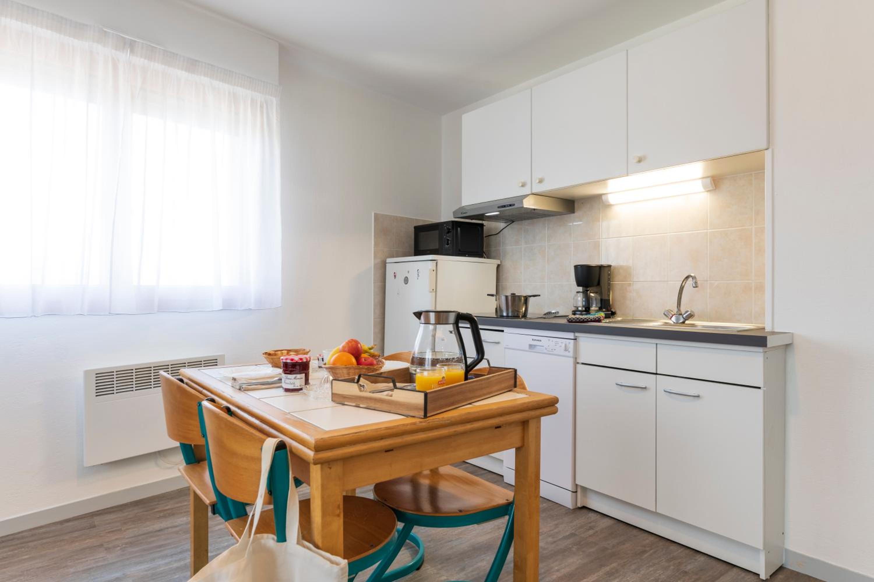 Two-Bedroom Apartment - Photo 4