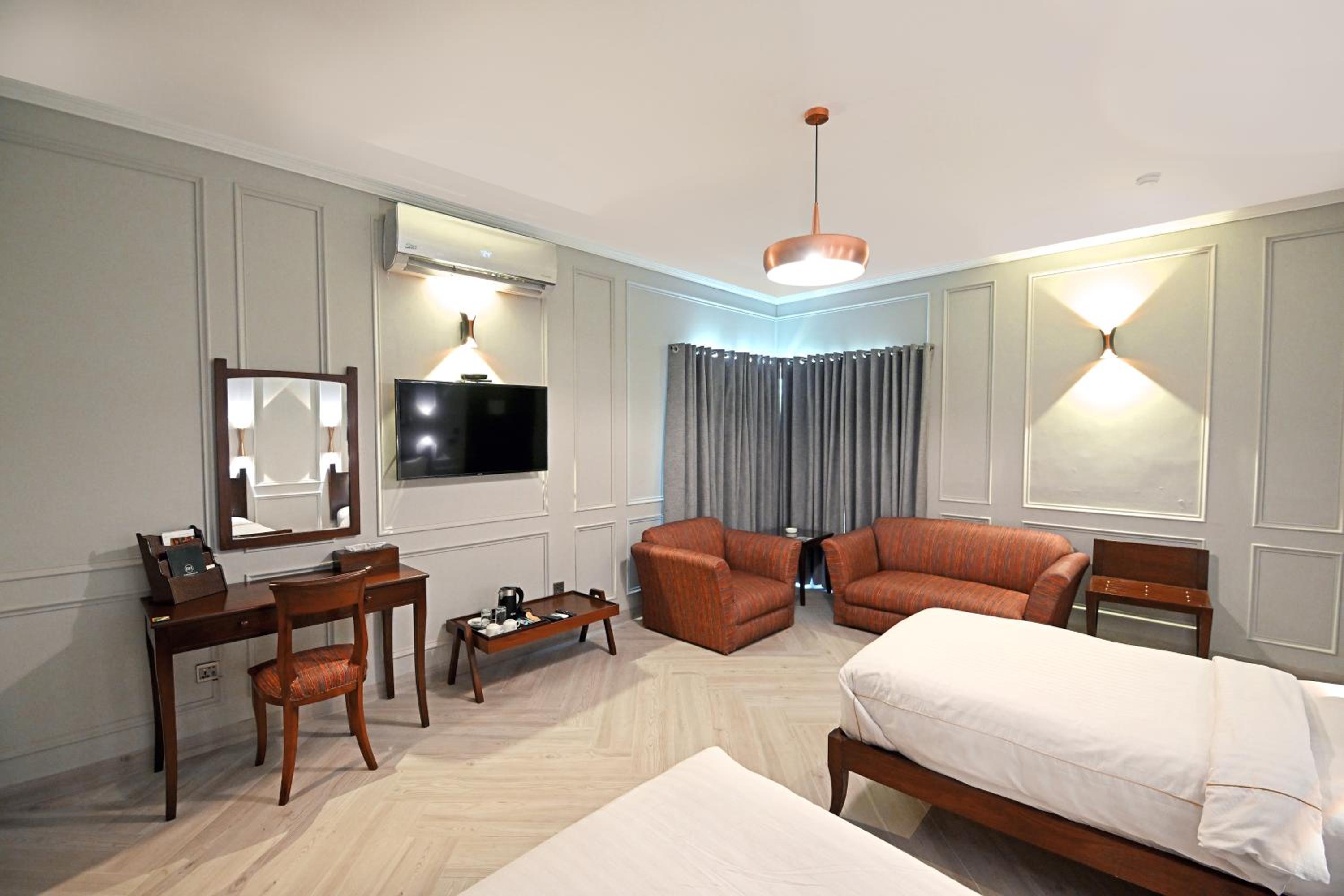 Economy Twin Room photo 3