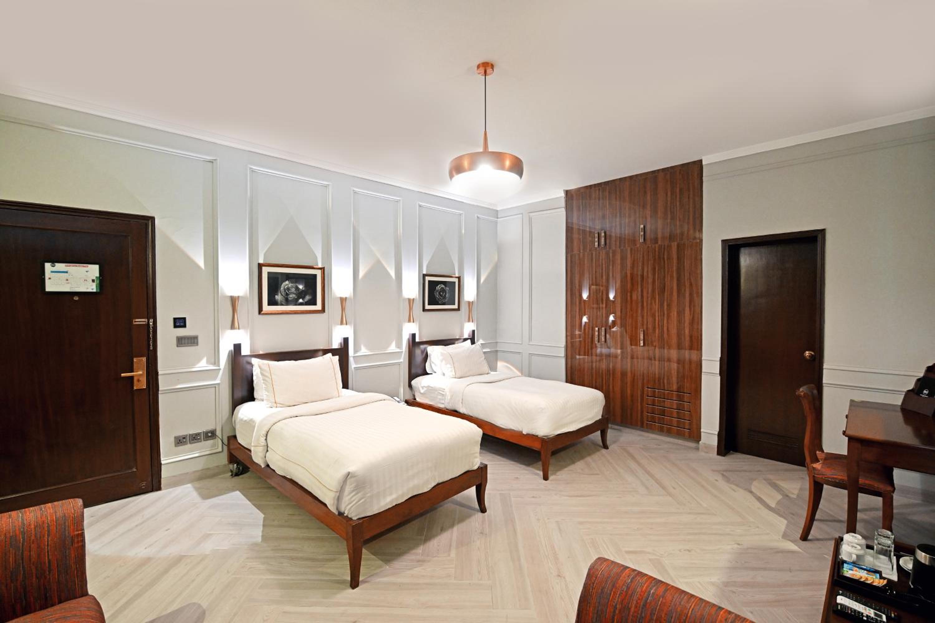 Economy Twin Room photo 1