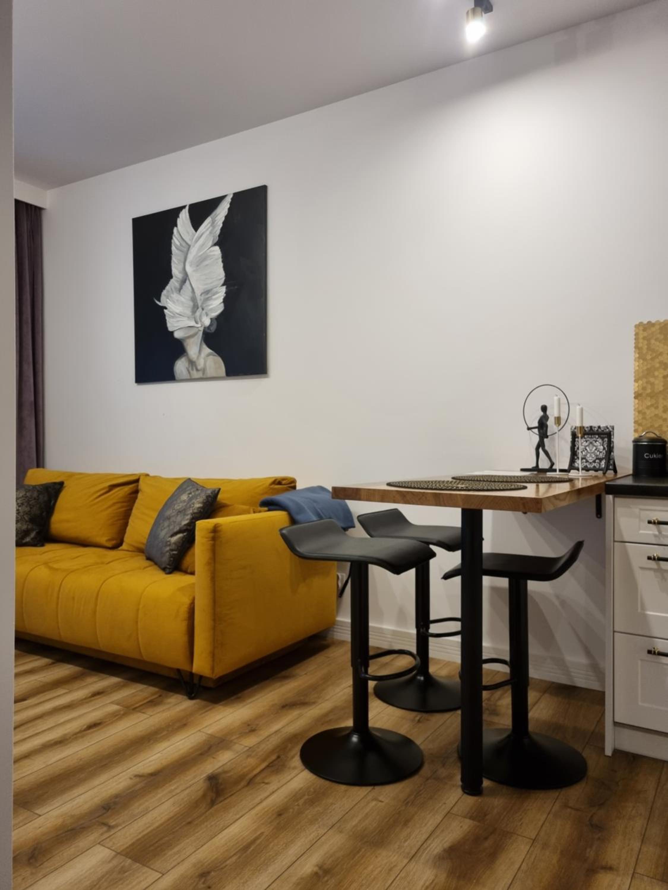 One-Bedroom Apartment - Photo 14