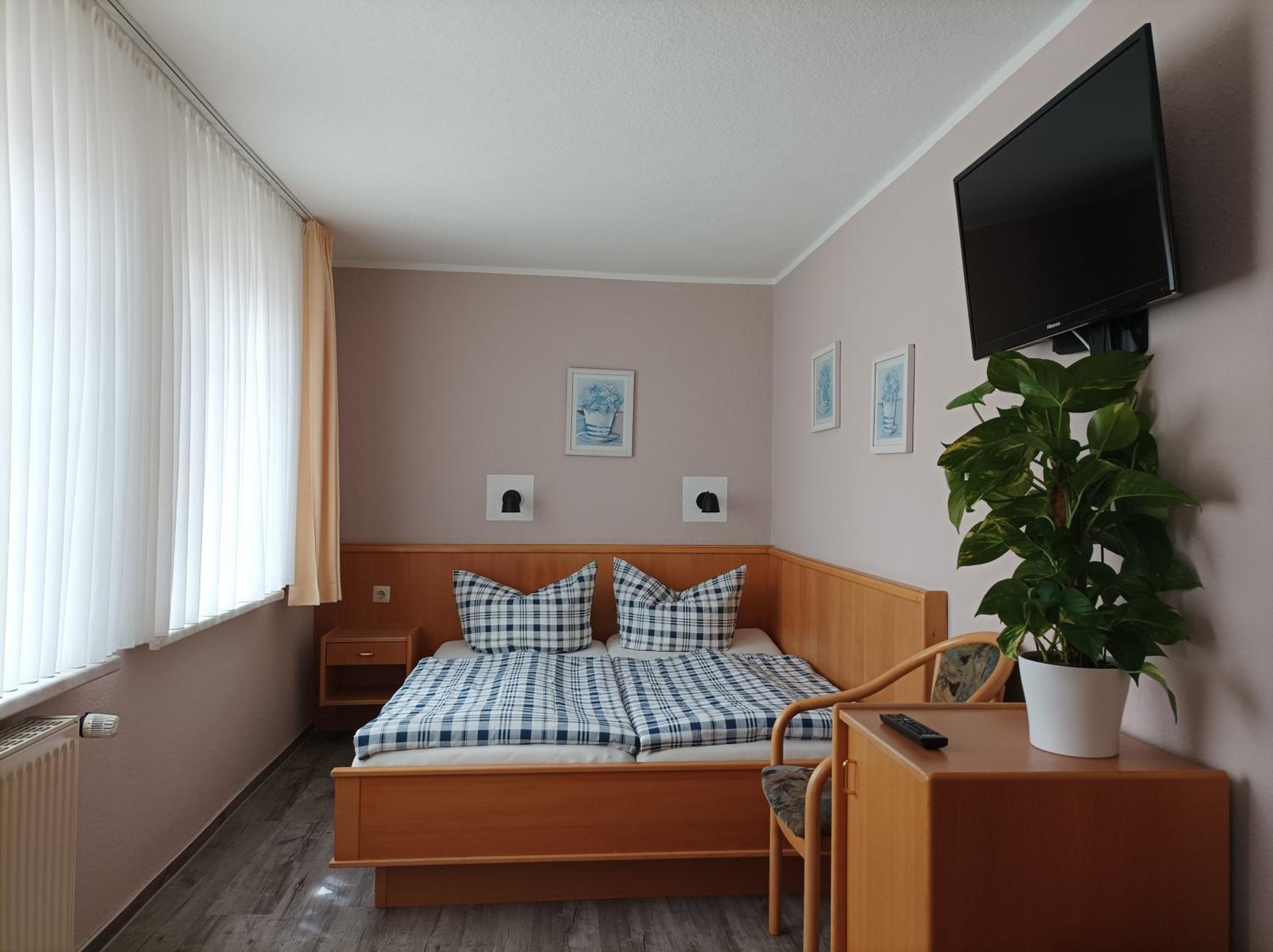 Single Room photo 2