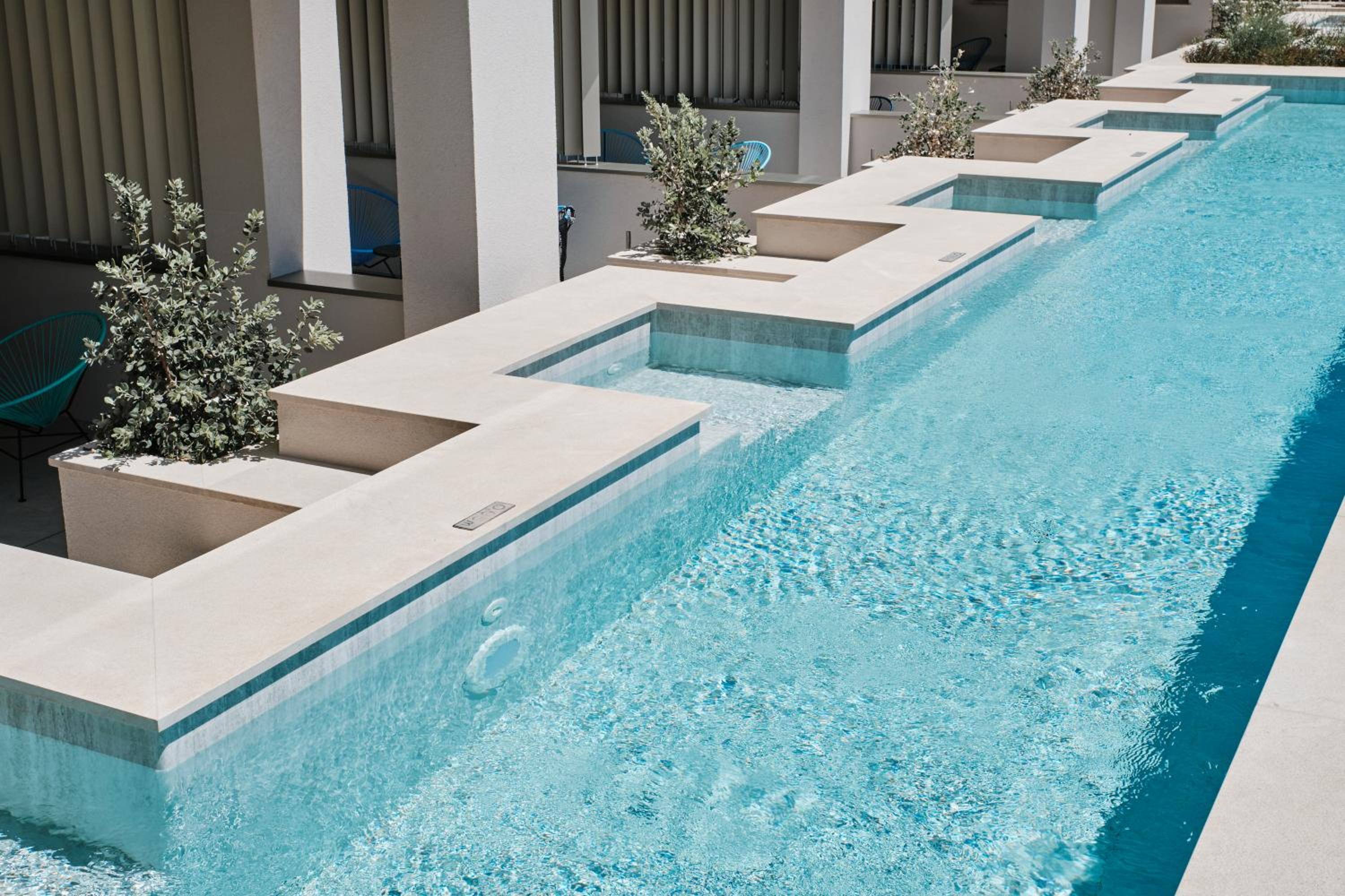 Habitación Privilege con Piscina de Acceso Compartido y Vistas al Mar Lateral