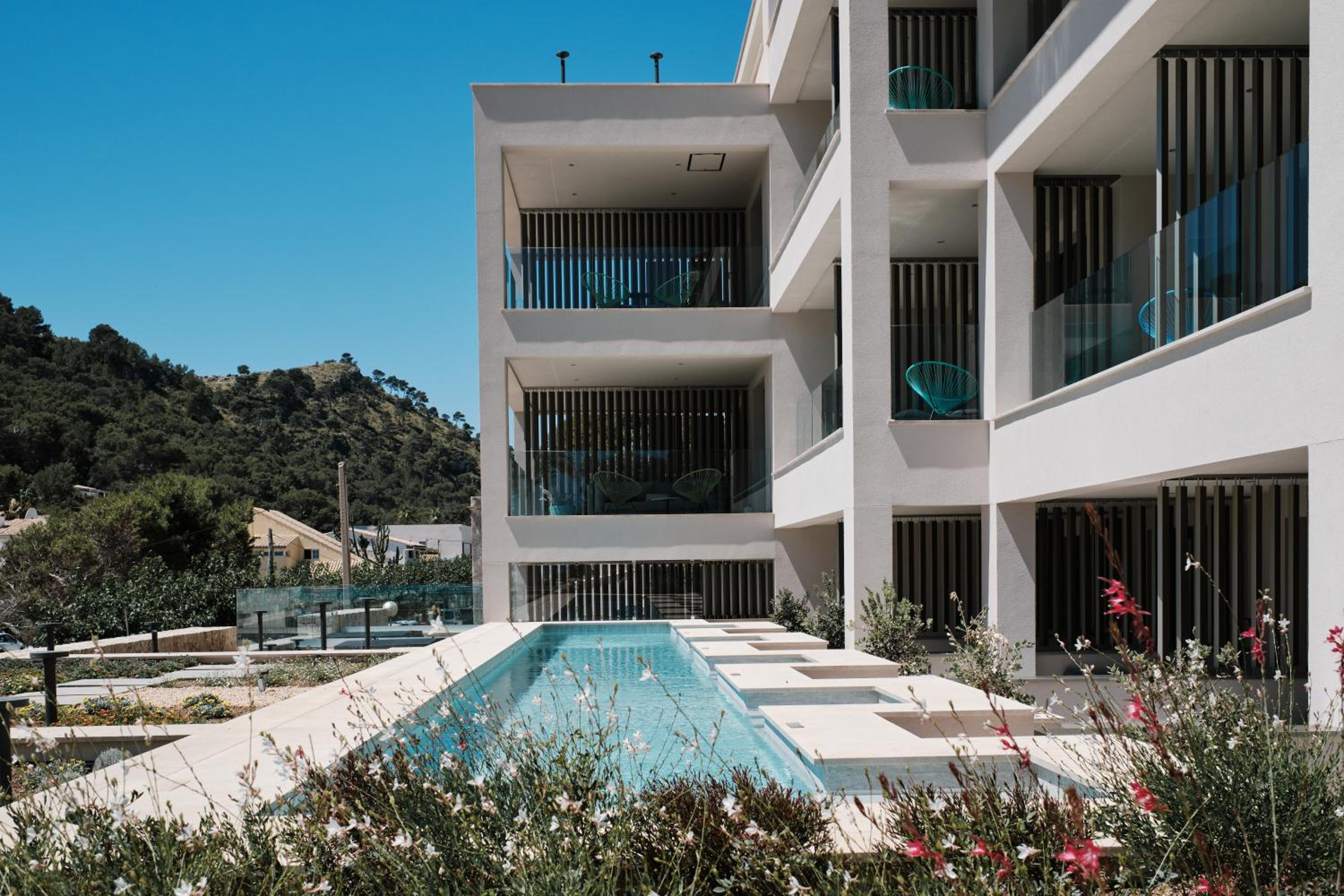 Habitación Privilege con Piscina de Acceso Compartido y Vistas al Mar Lateral Habitación Privilege con Piscina de Acceso Compartido y Vistas al Mar Lateral