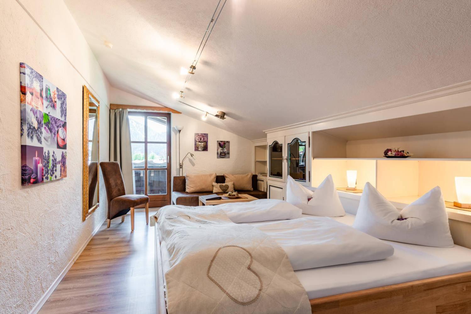 Doppelzimmer mit Seeblick - Photo 1