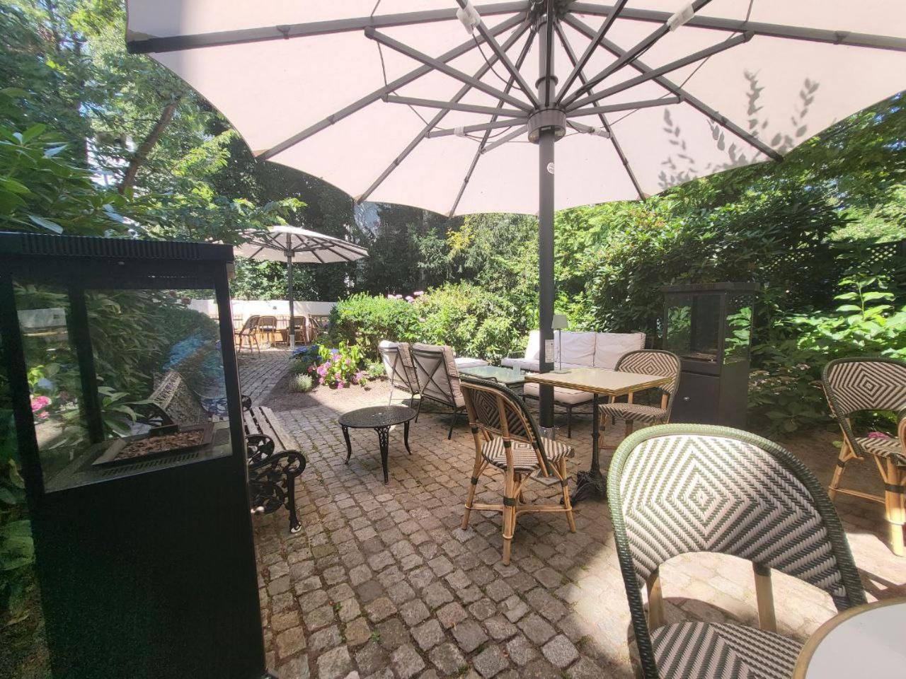 Garden Superior