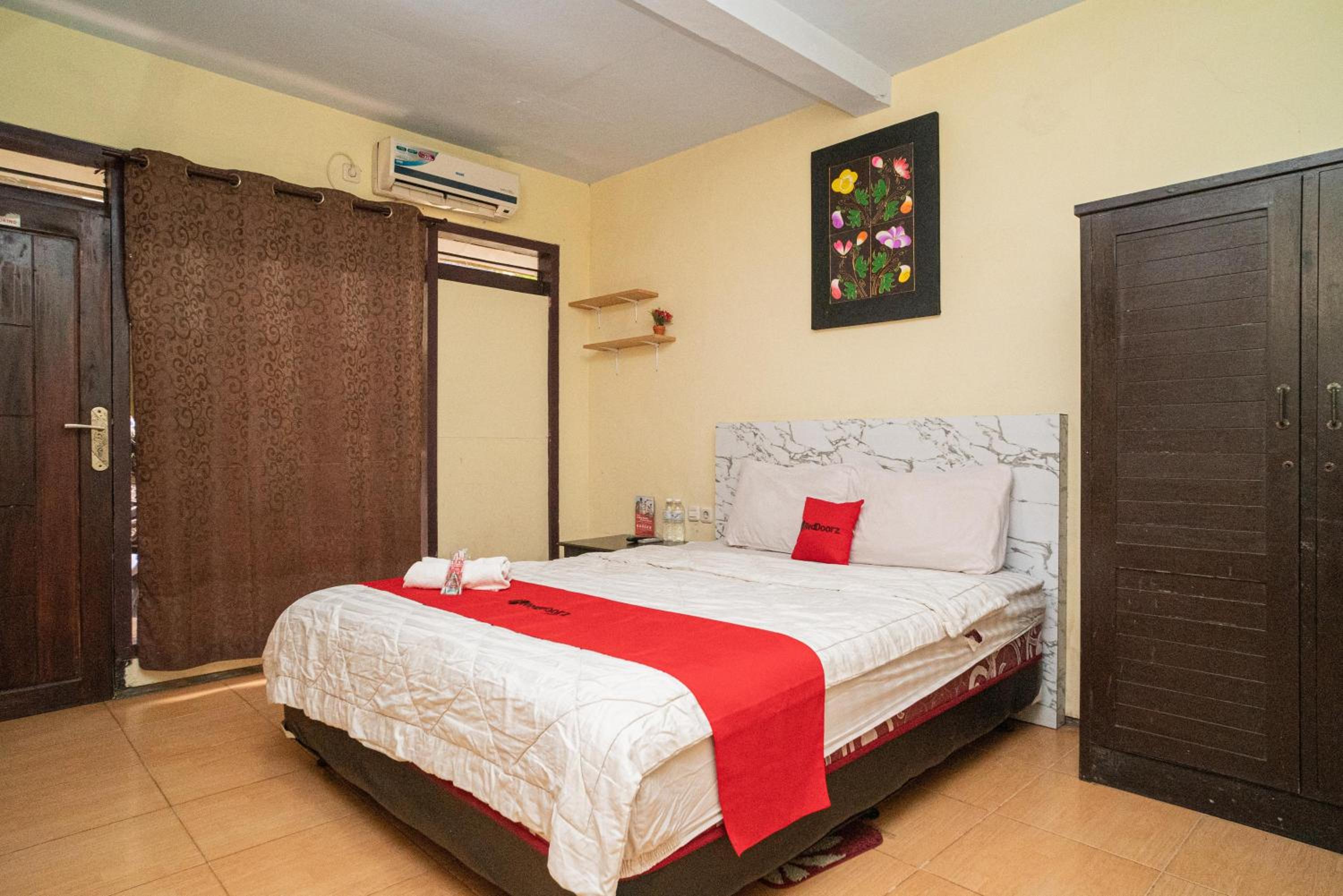 Deluxe Room - Photo 4