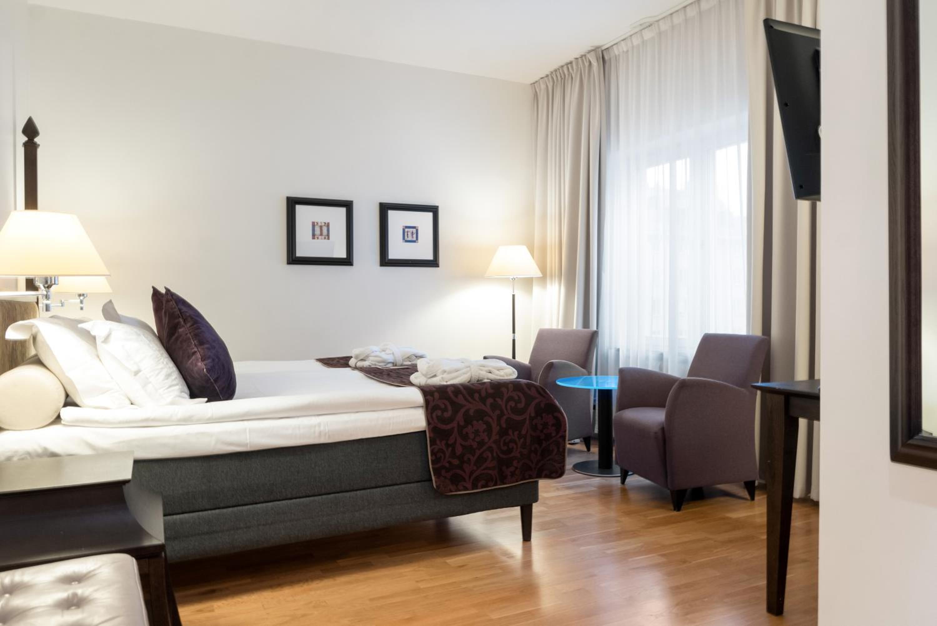 Deluxe Double Room - Photo 5