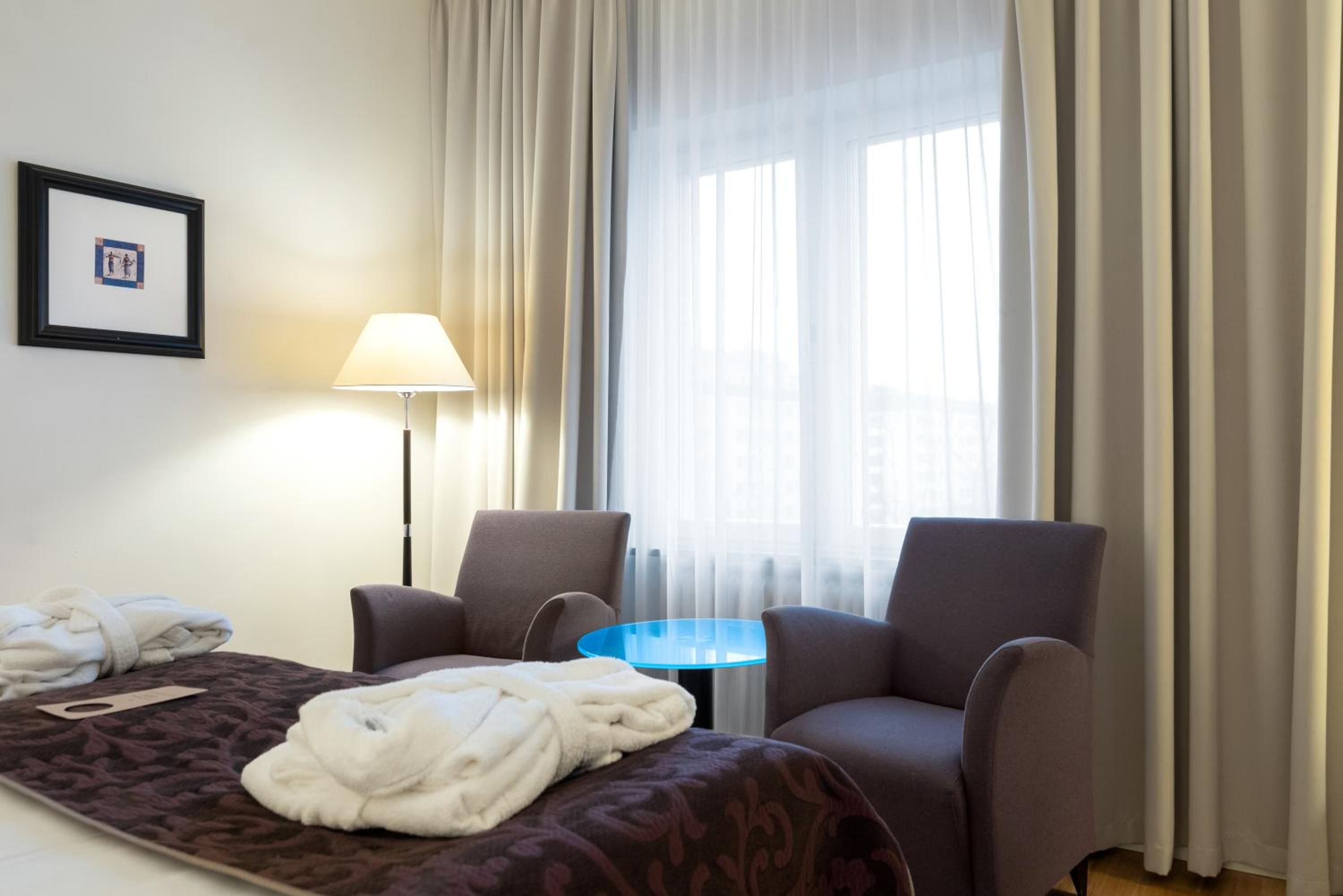 Deluxe Double Room - Photo 2
