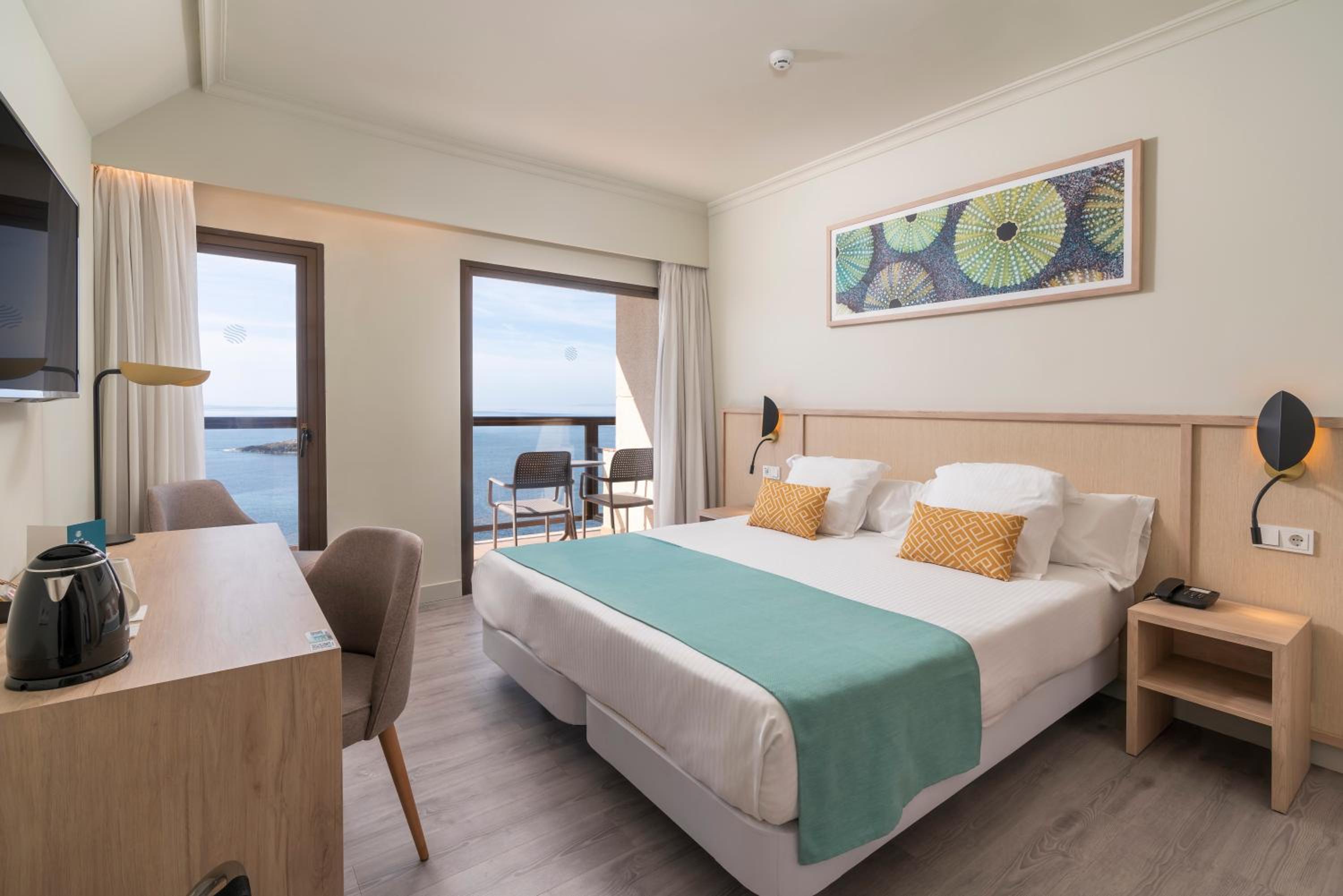 Habitación Doble con Vista al Mar frontal