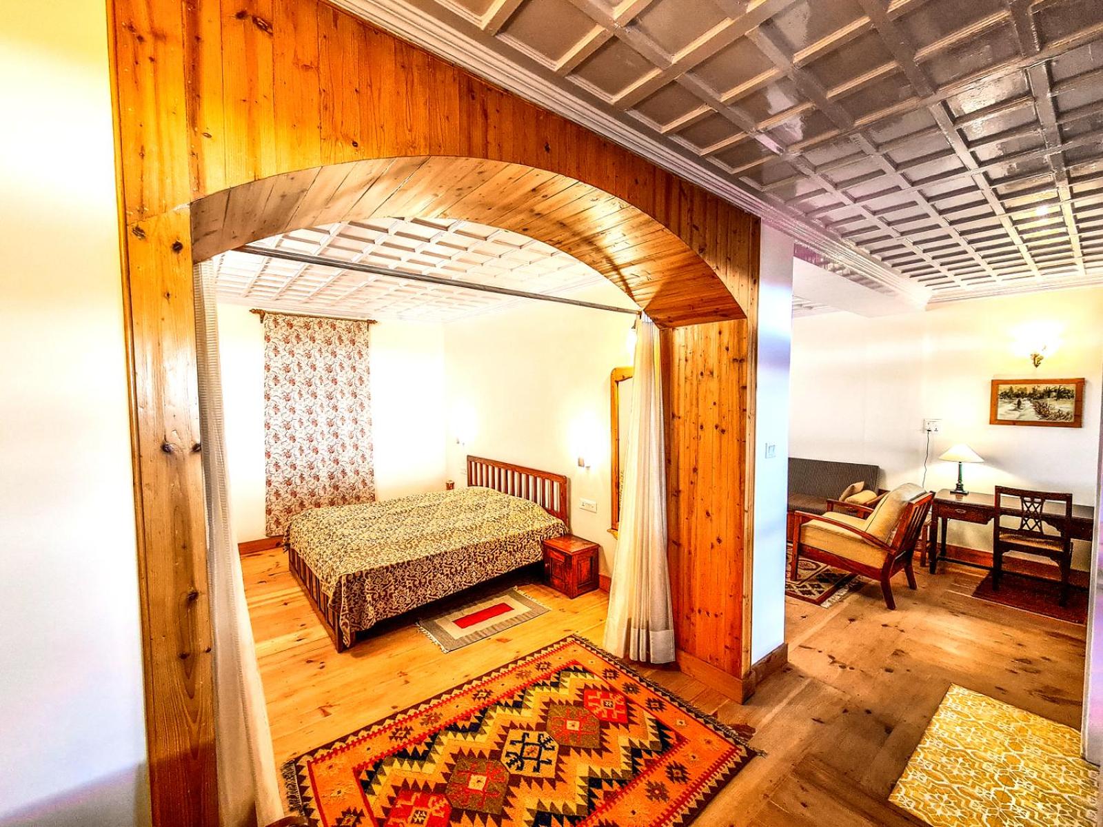Suite with Mountain View - Photo 1