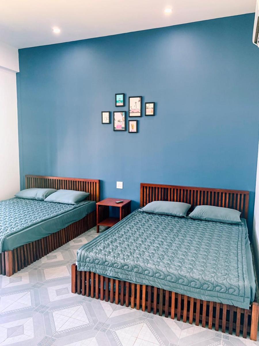 Deluxe Queen Room with Two Queen Beds photo 2
