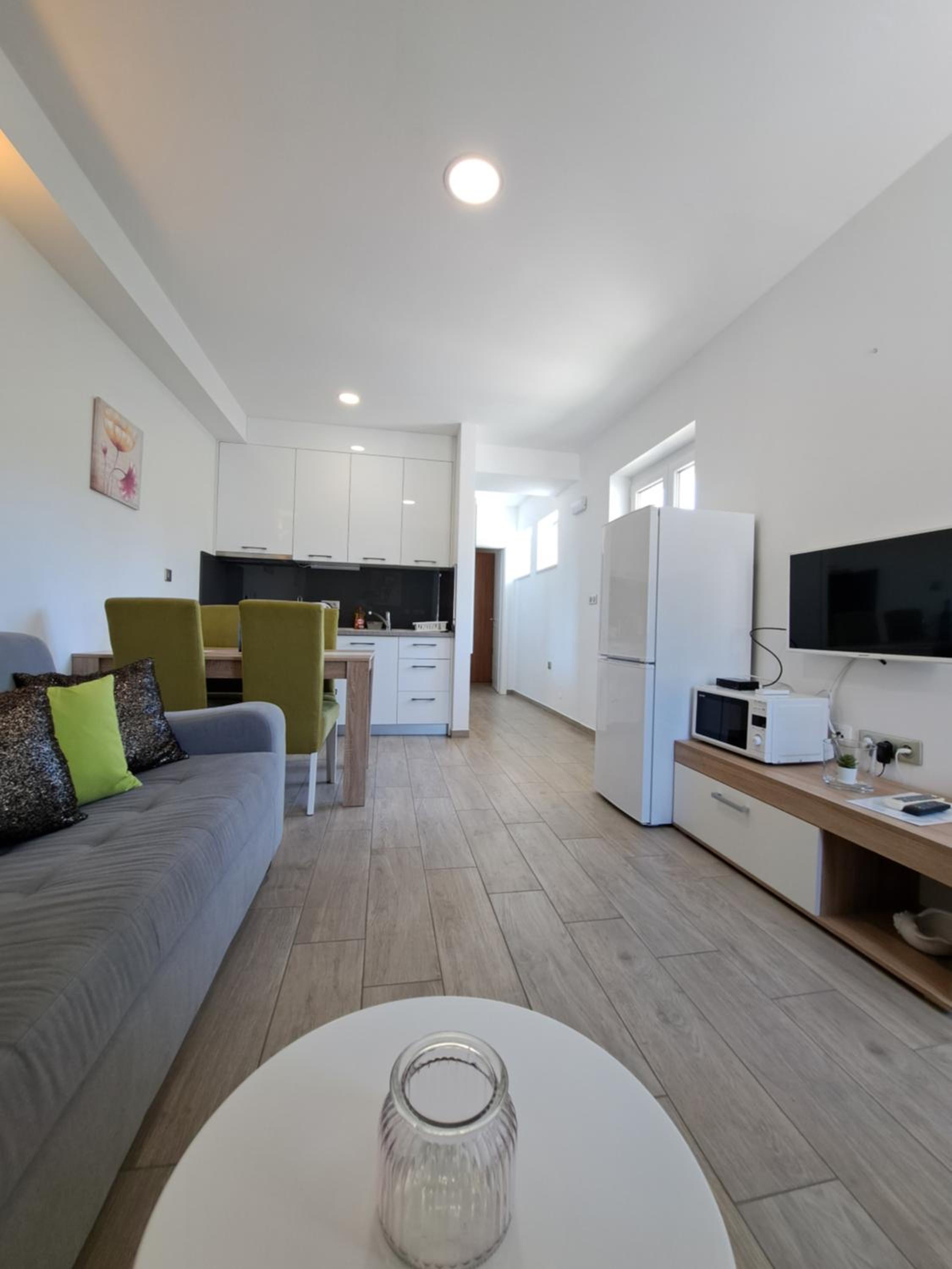 Apartment with Garden View