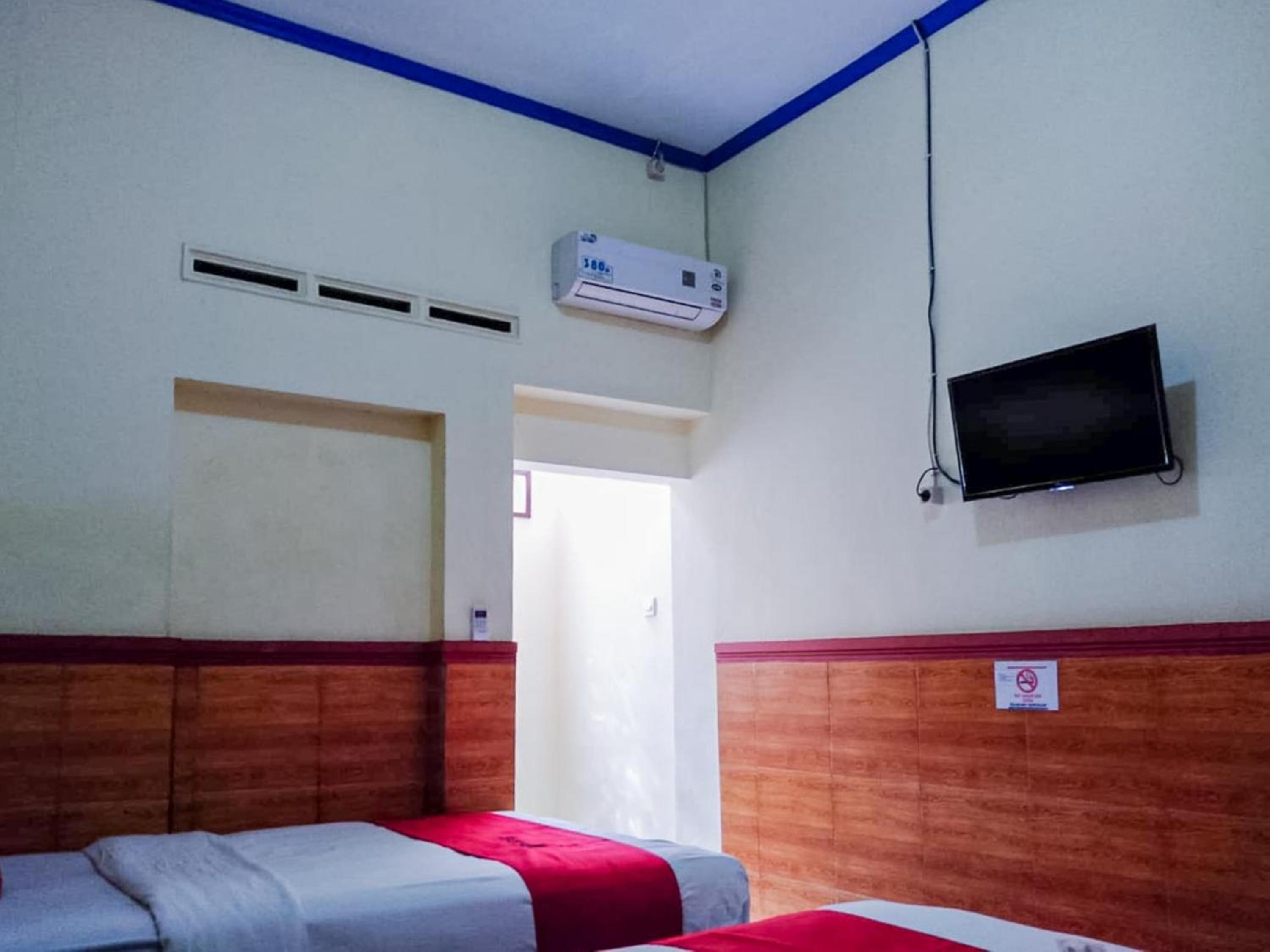 Standard Twin Room photo 2