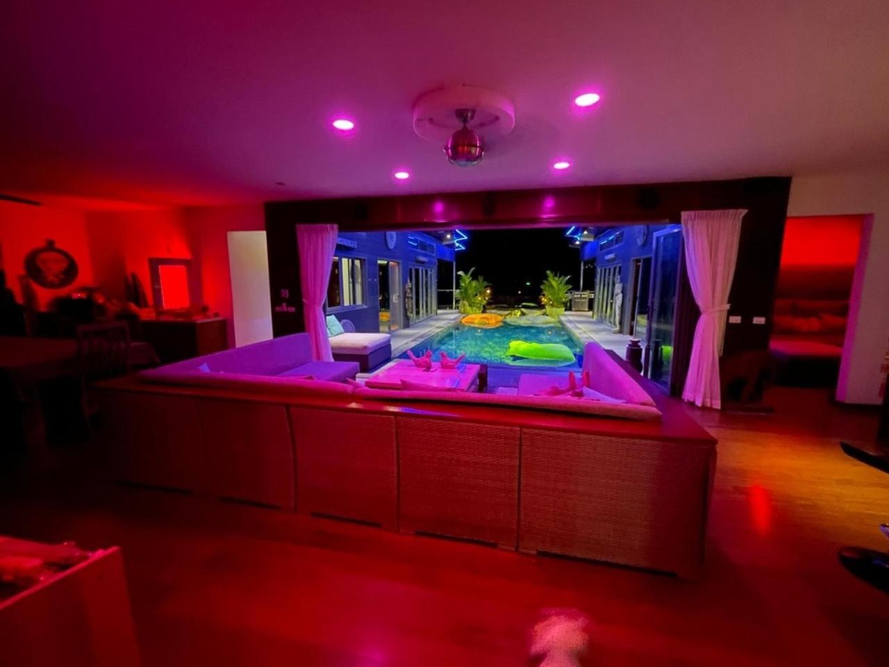 Villa photo 1