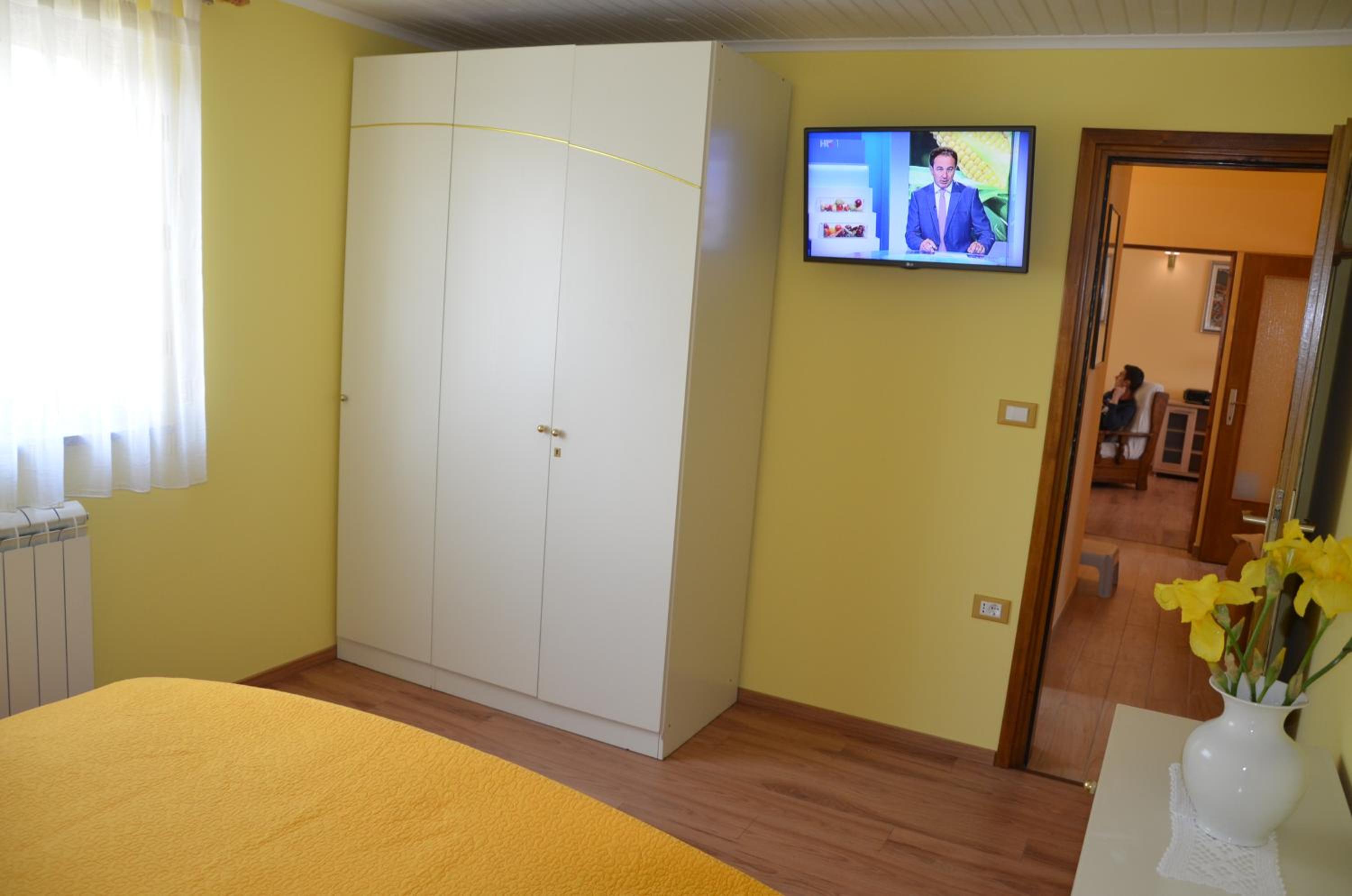 Three-Bedroom Villa photo 3