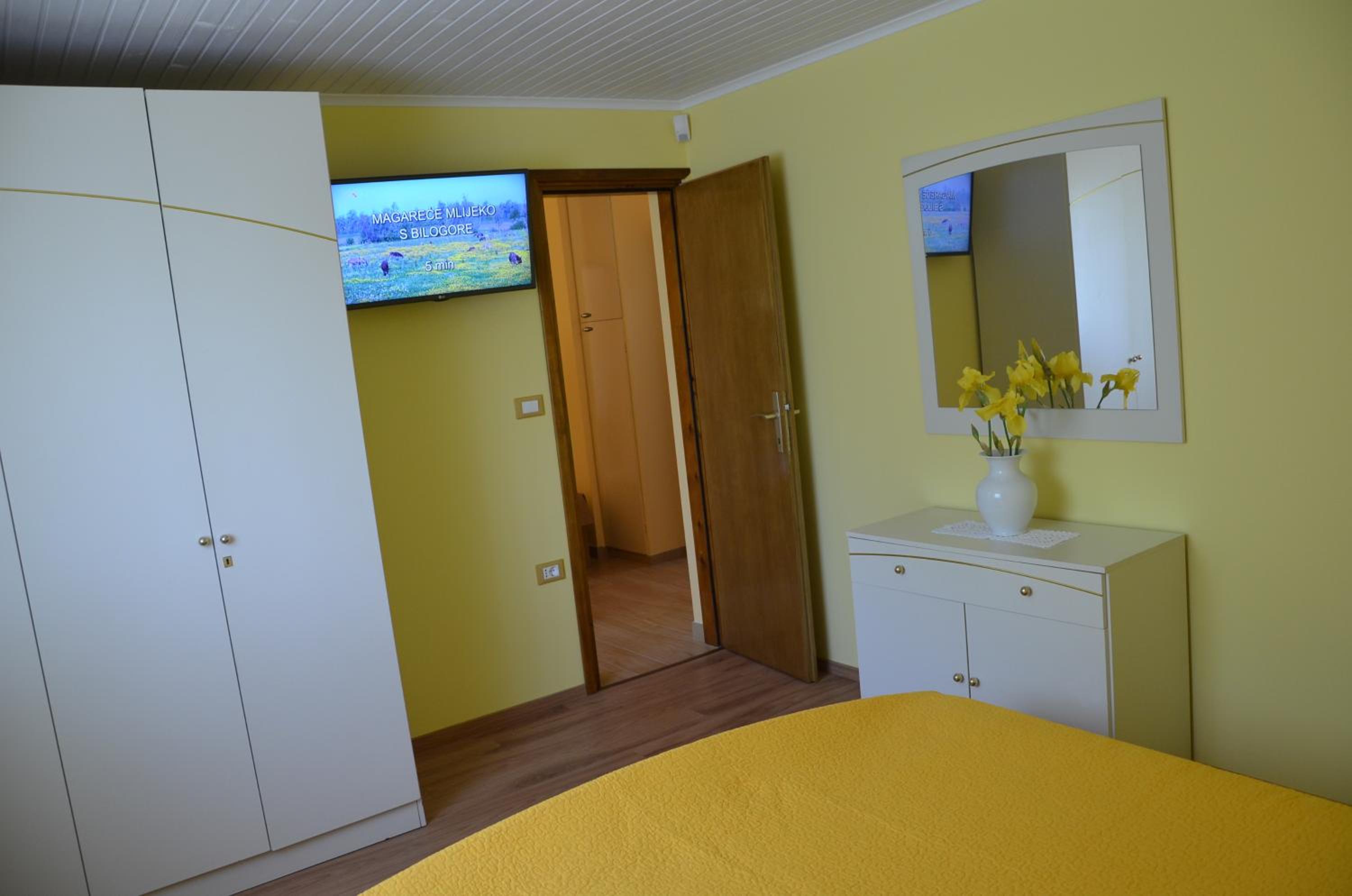 Three-Bedroom Villa photo 1