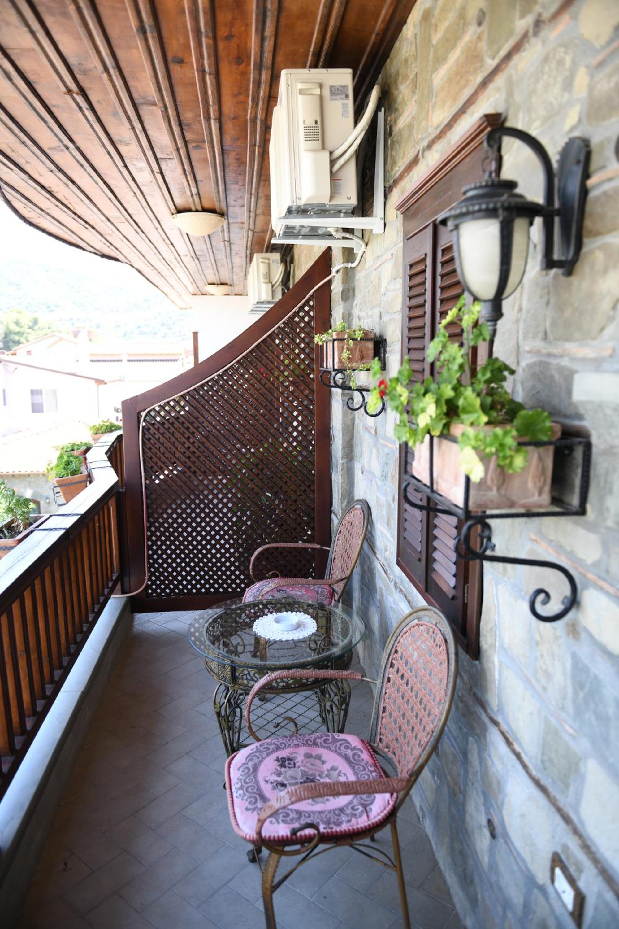 Deluxe Triple Room with Balcony photo 3