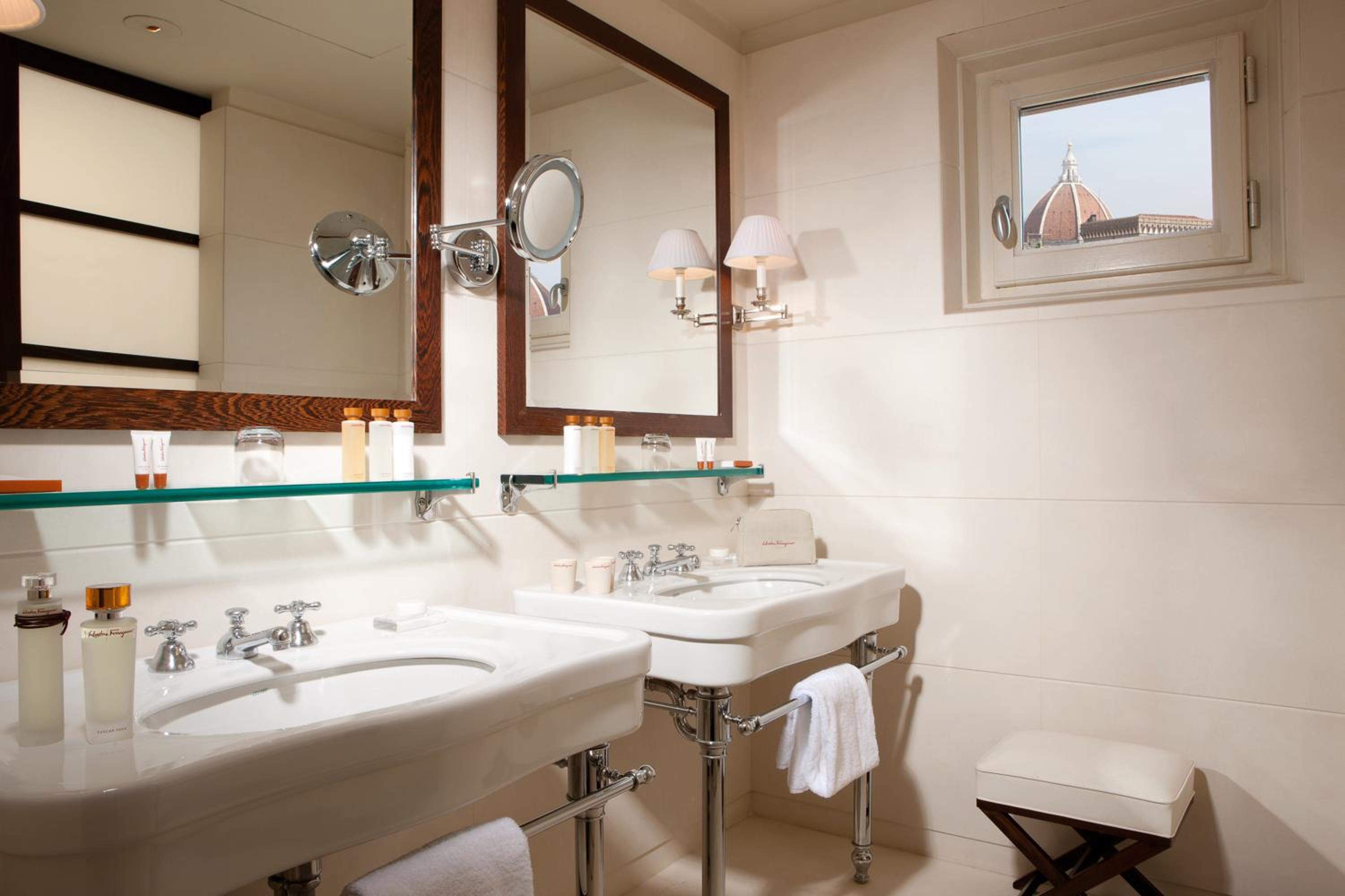 Classic Double or Twin Room photo 2