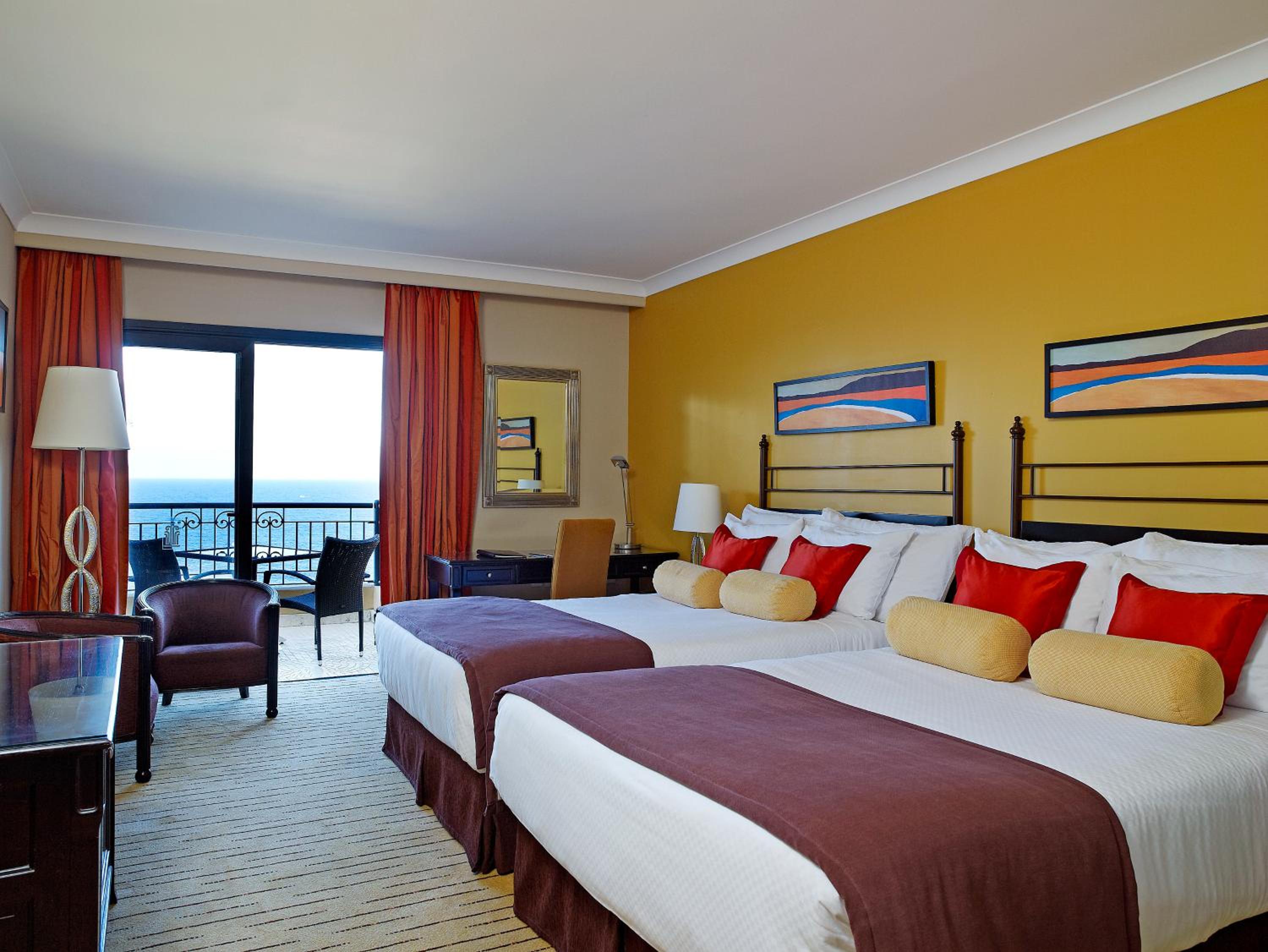 Family Room with Sea View
