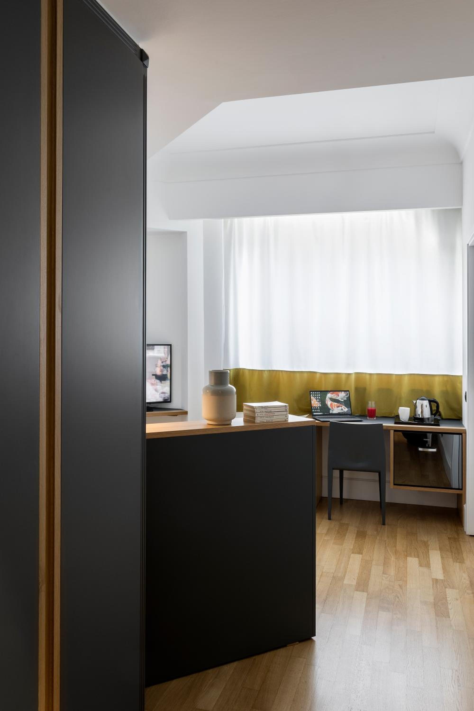 Classic Single Room with French Bed photo 2