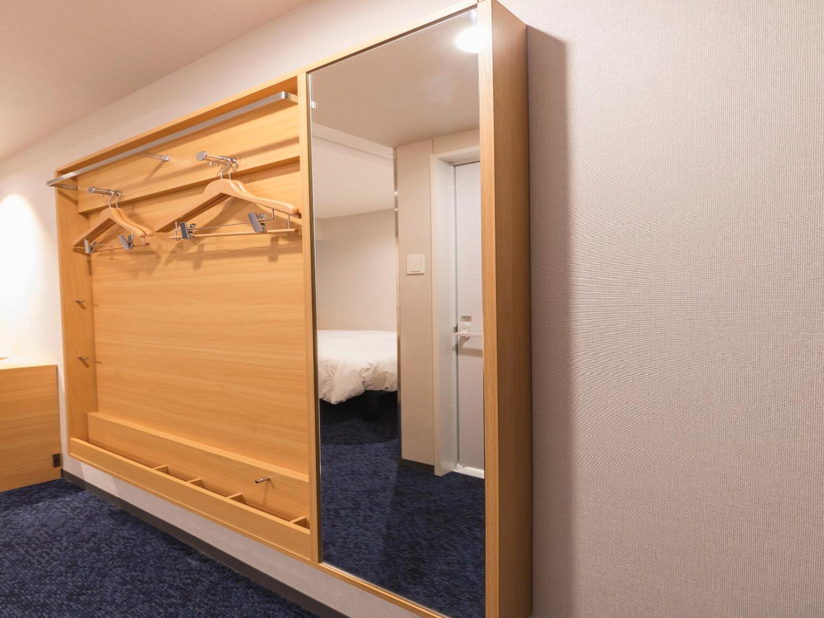 Standard Double Room - Non-Smoking - Photo 8