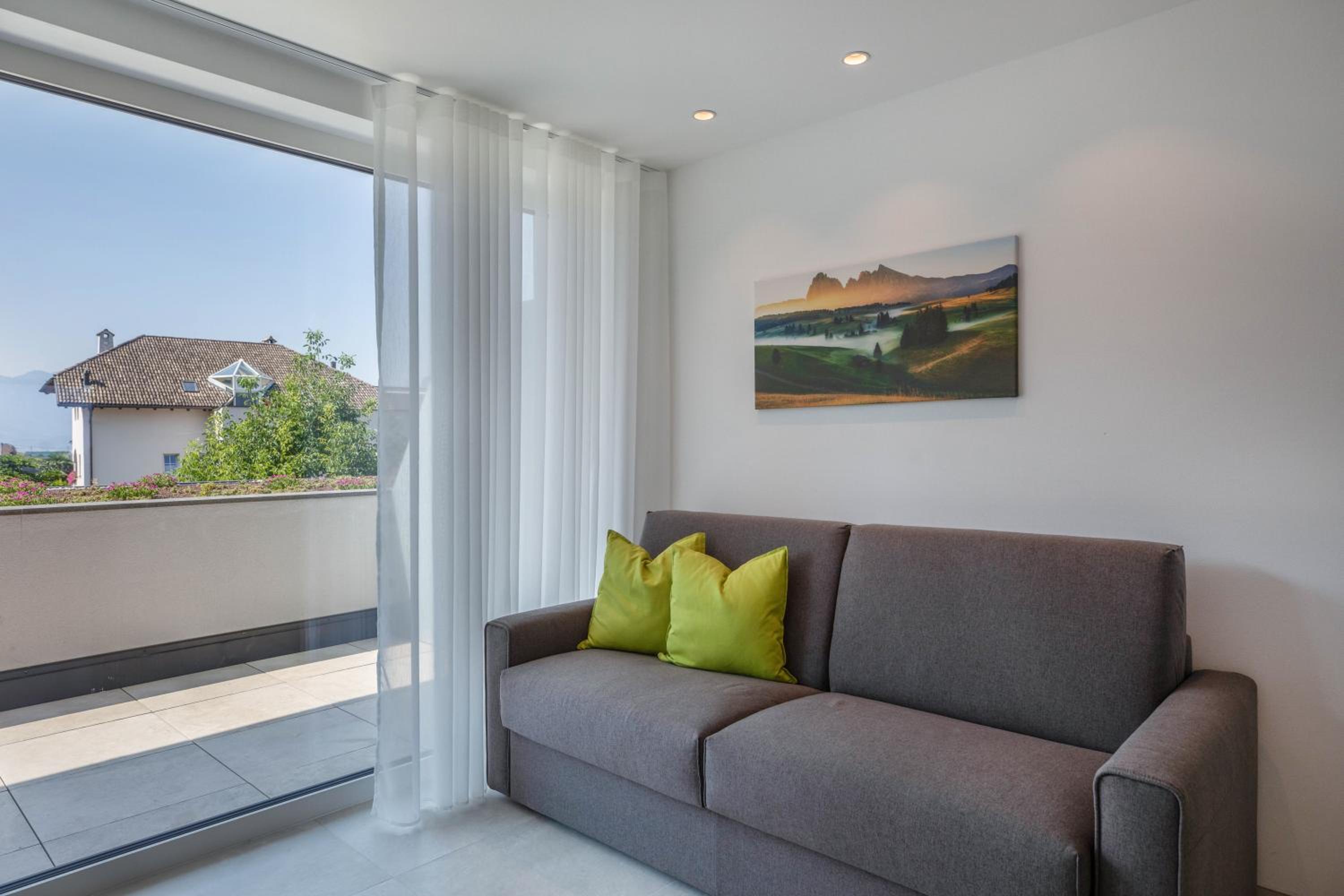 One-Bedroom Apartment with Garden View