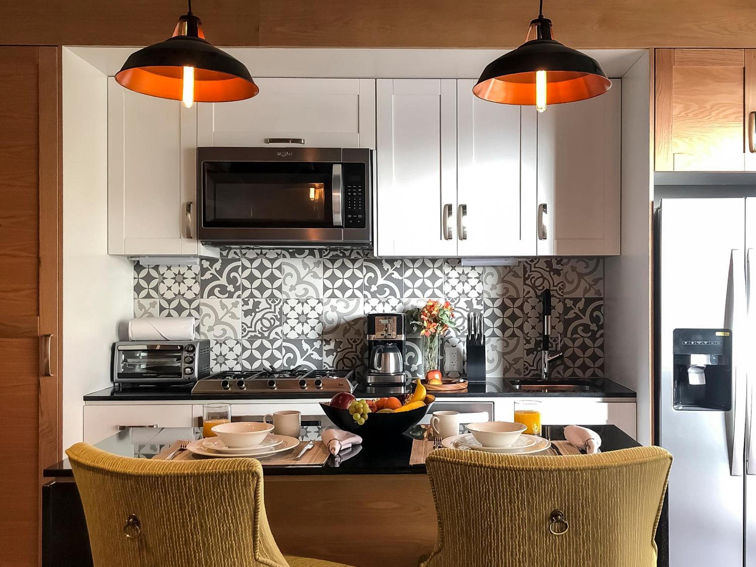 Deluxe Suite - Photo 15