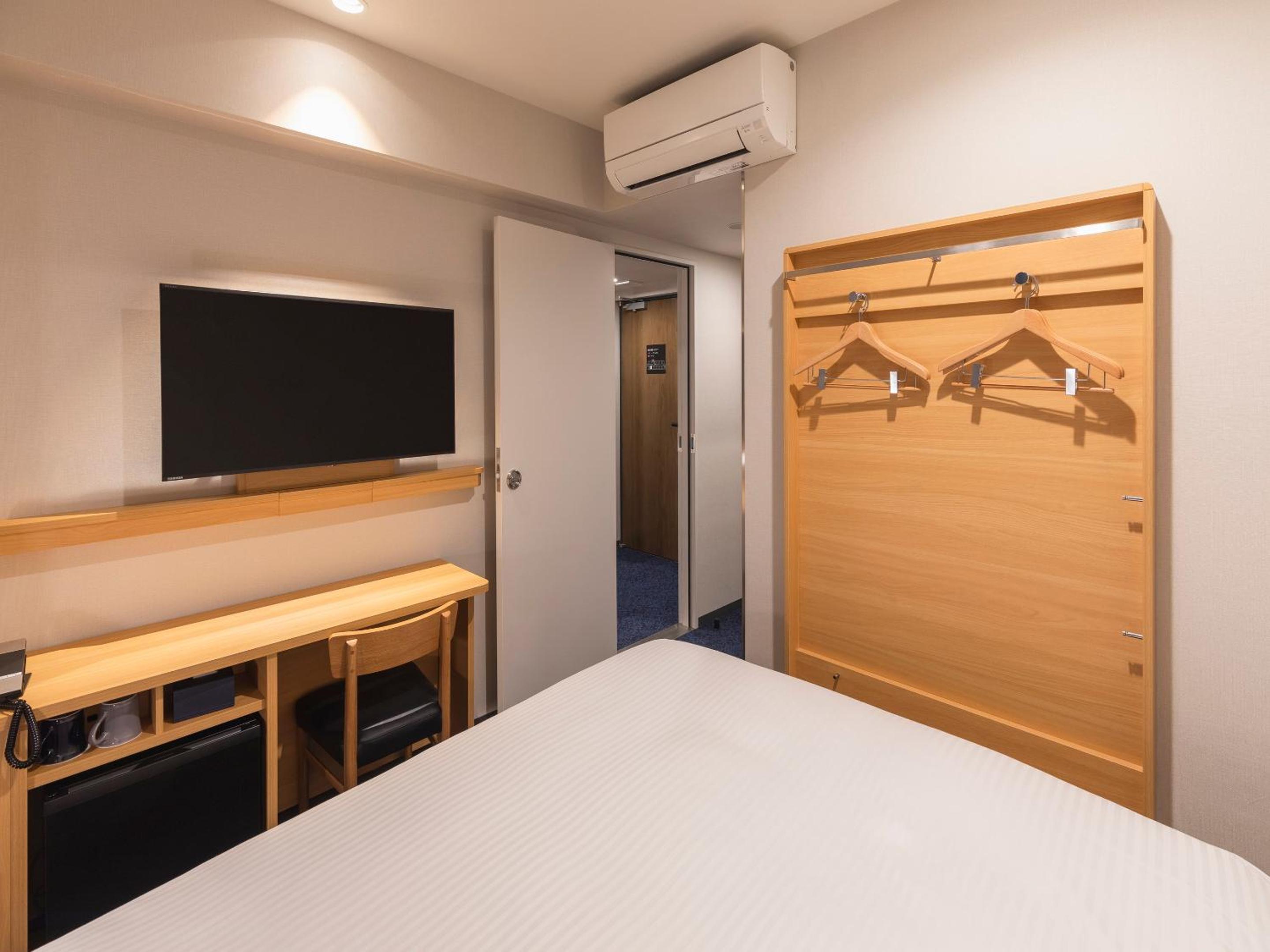 Connecting Room - Non-Smoking - Photo 5