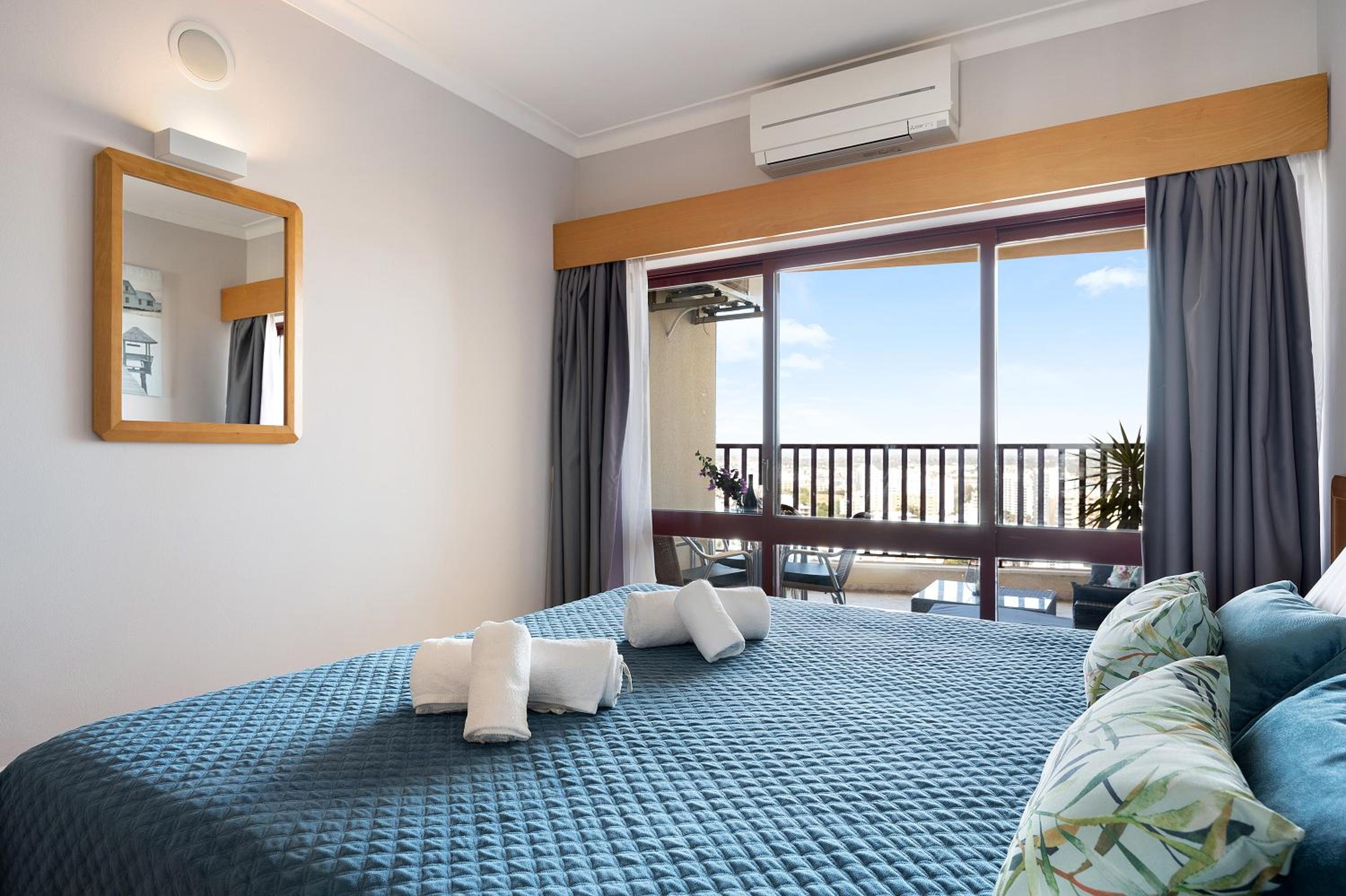 Superior One-Bedroom Apartment with Balcony - Photo 8
