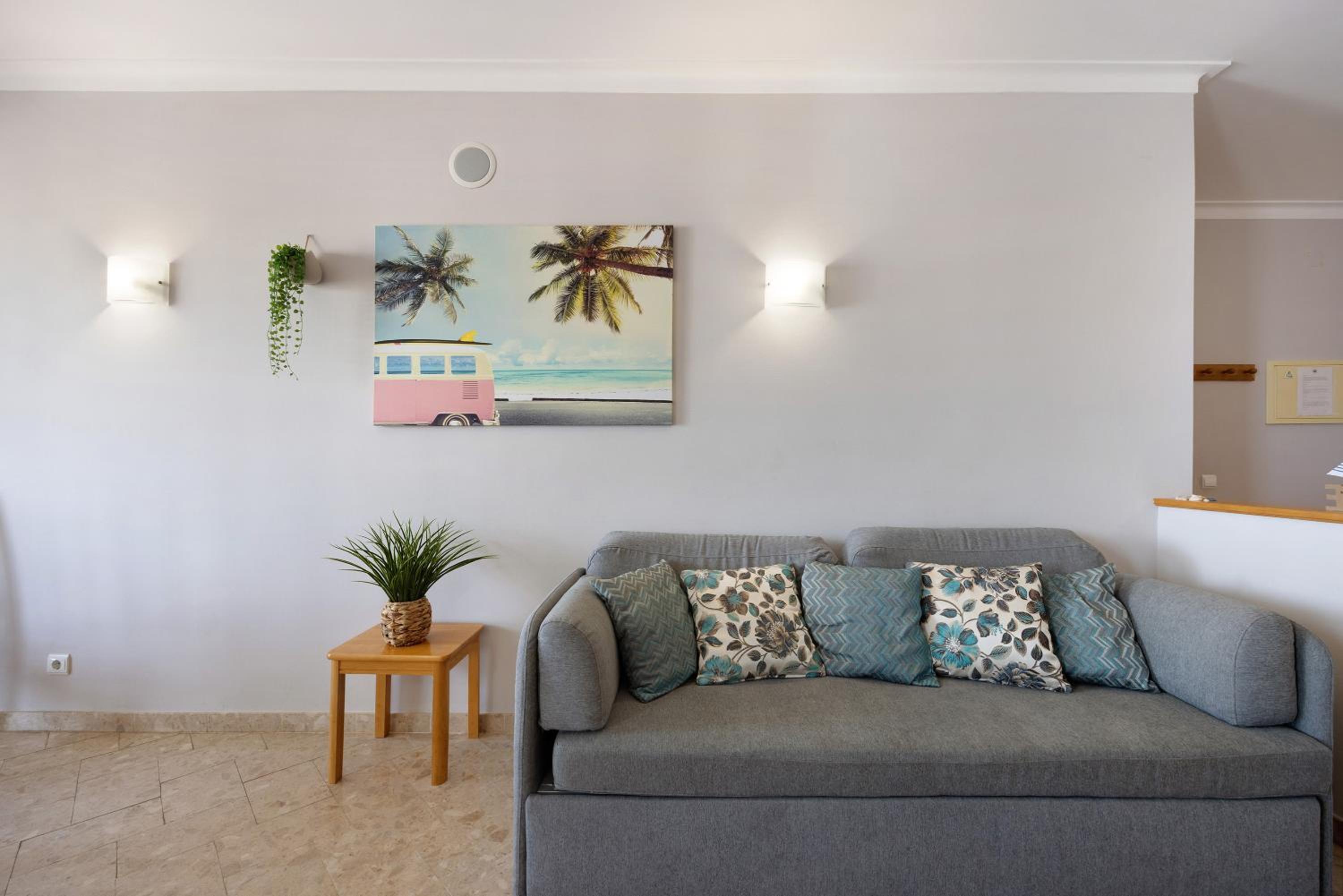 Superior One-Bedroom Apartment with Balcony - Photo 17