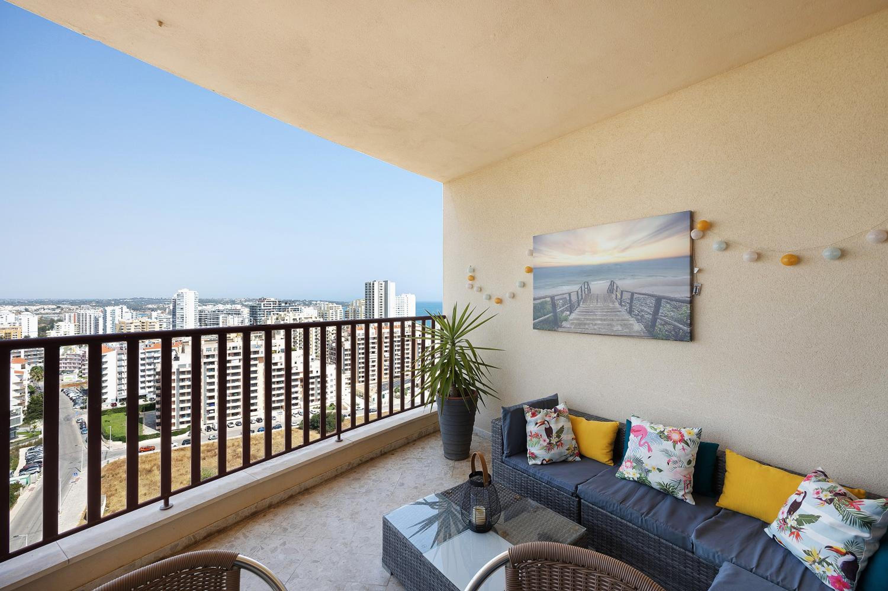 Superior One-Bedroom Apartment with Balcony - Photo 22