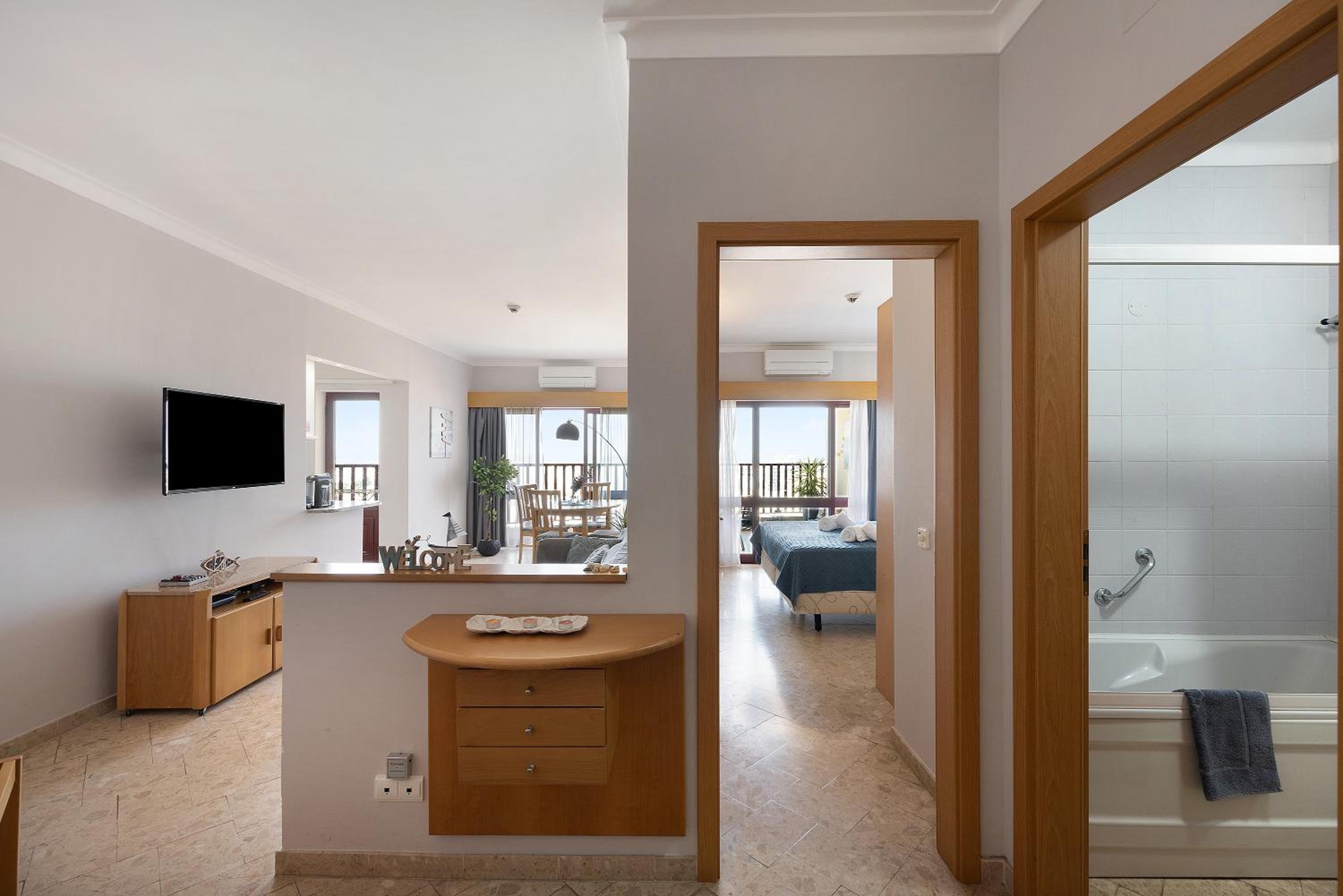 Superior One-Bedroom Apartment with Balcony - Photo 15