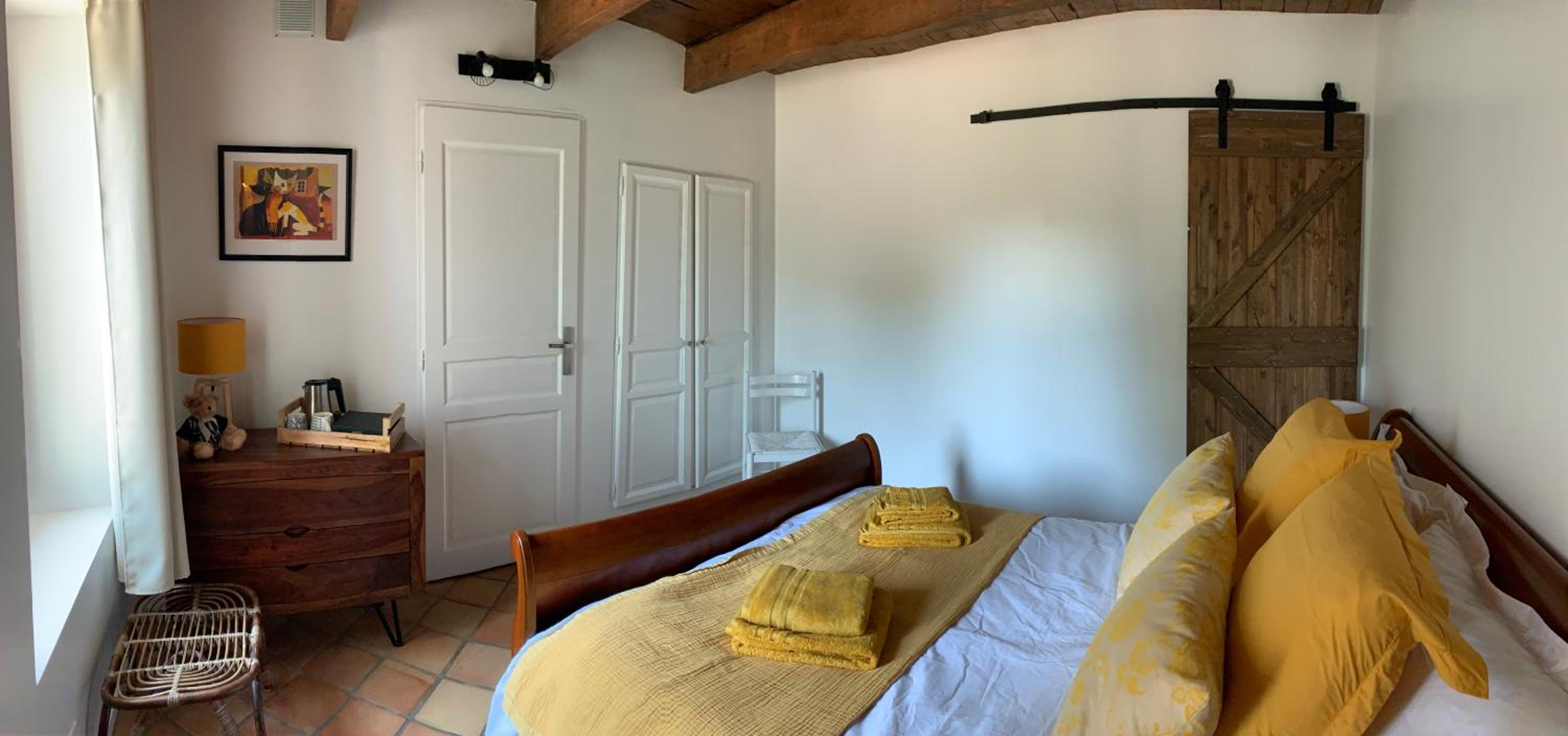 Family Room with Private Bathroom - Photo 2