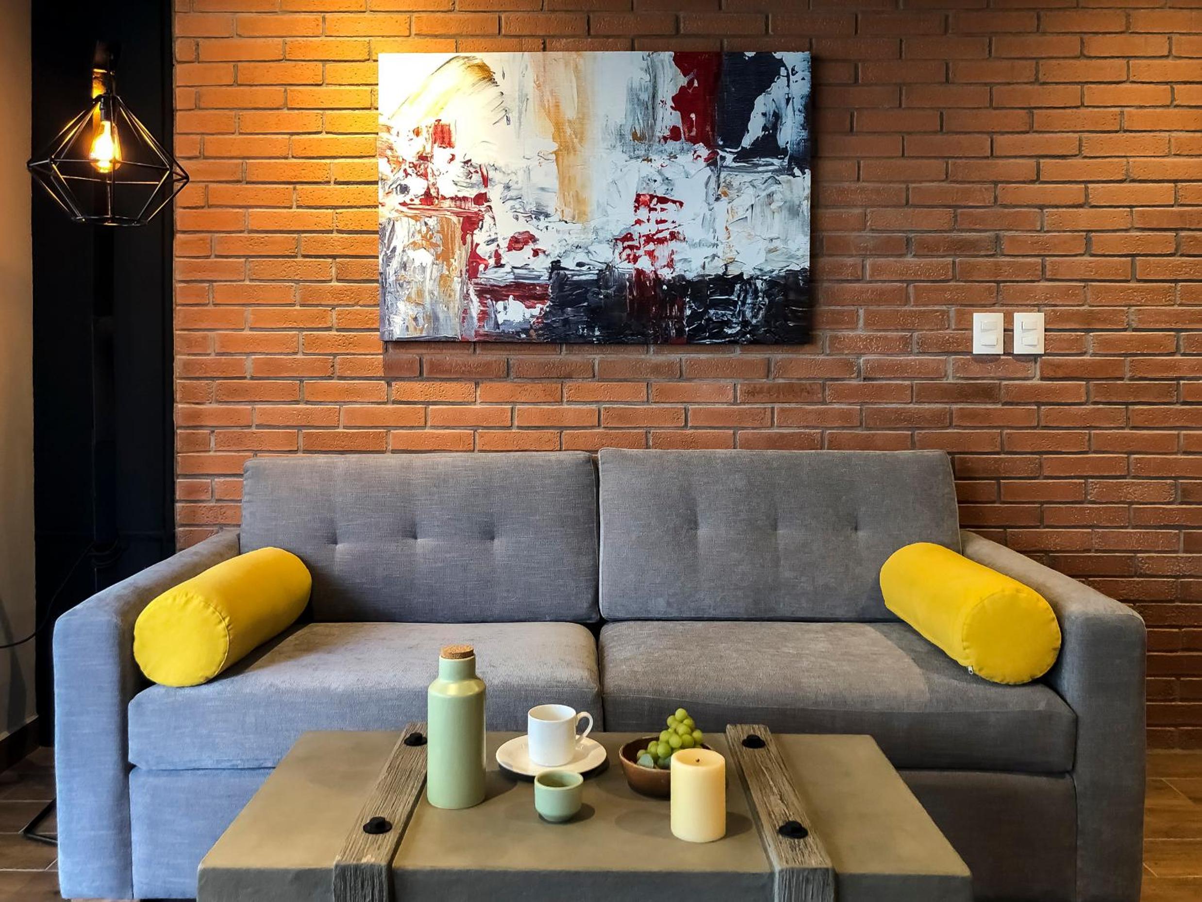Deluxe King Suite - Photo 17