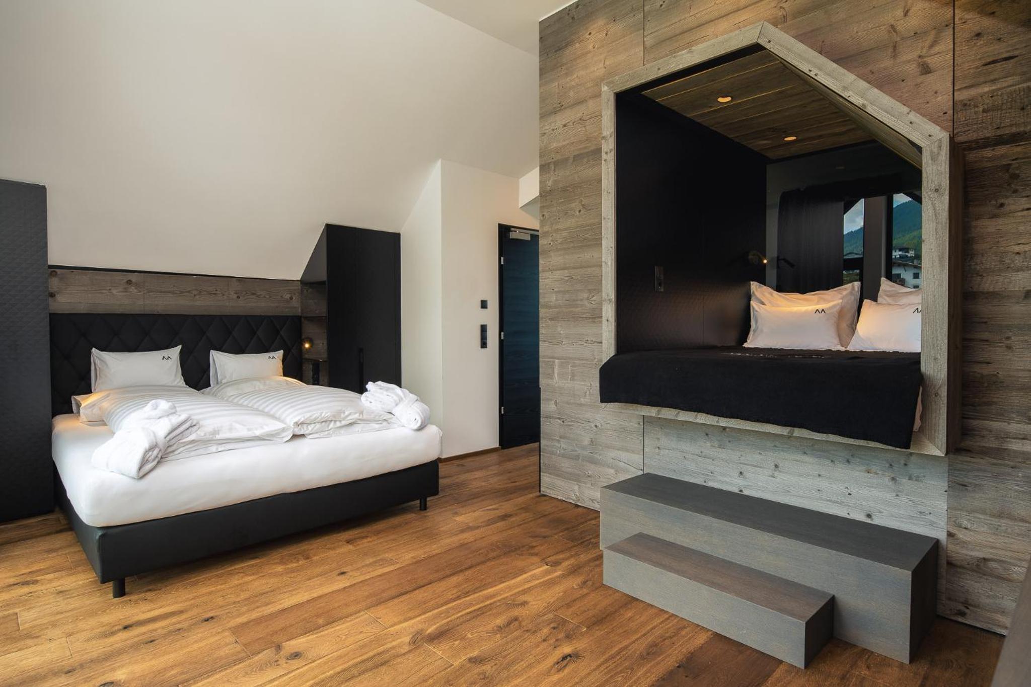Executive Suite - Photo 2