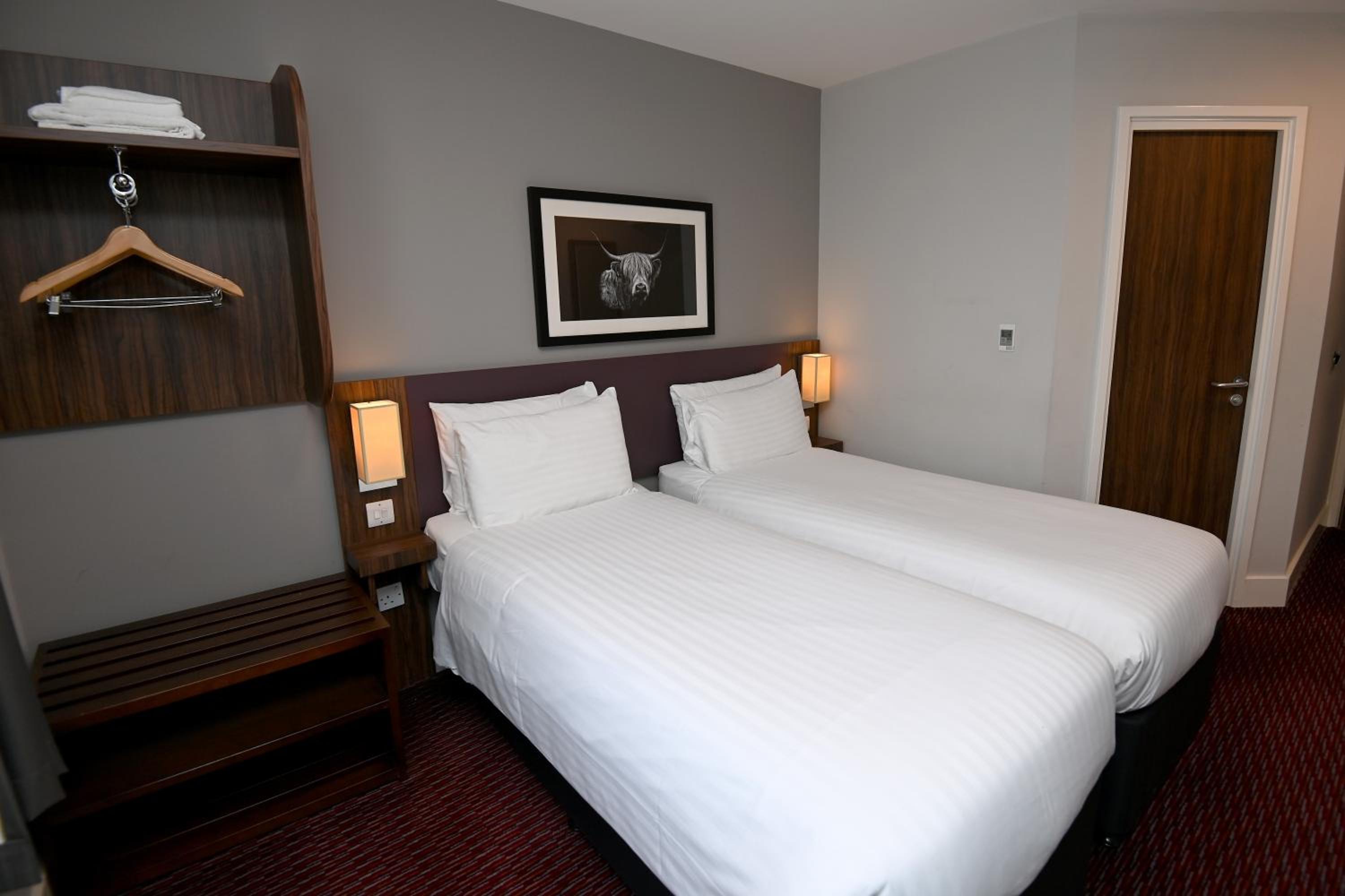 Double or Twin Room - Photo 2