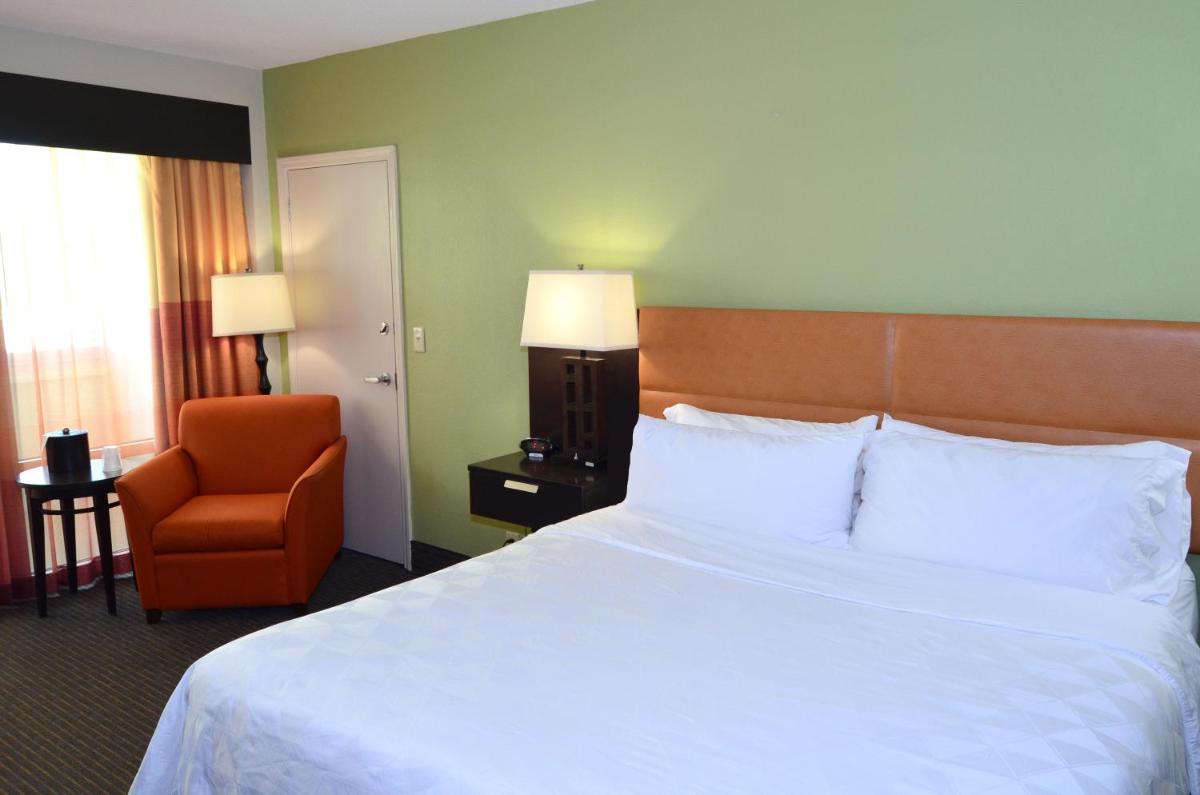Standard King Room - Non Smoking photo 2