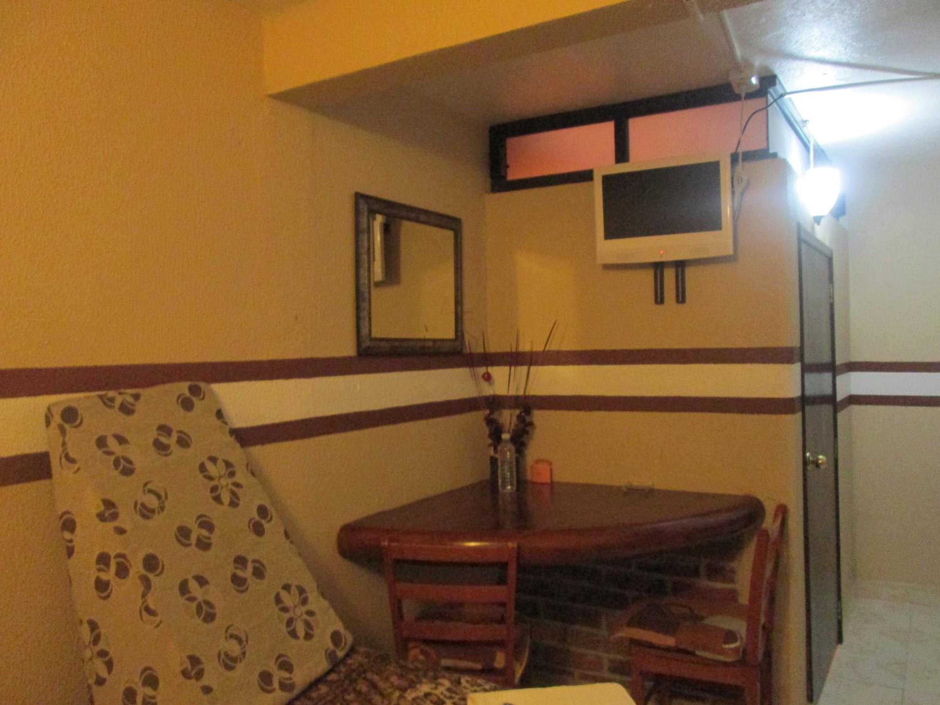 Double Room - Photo 5
